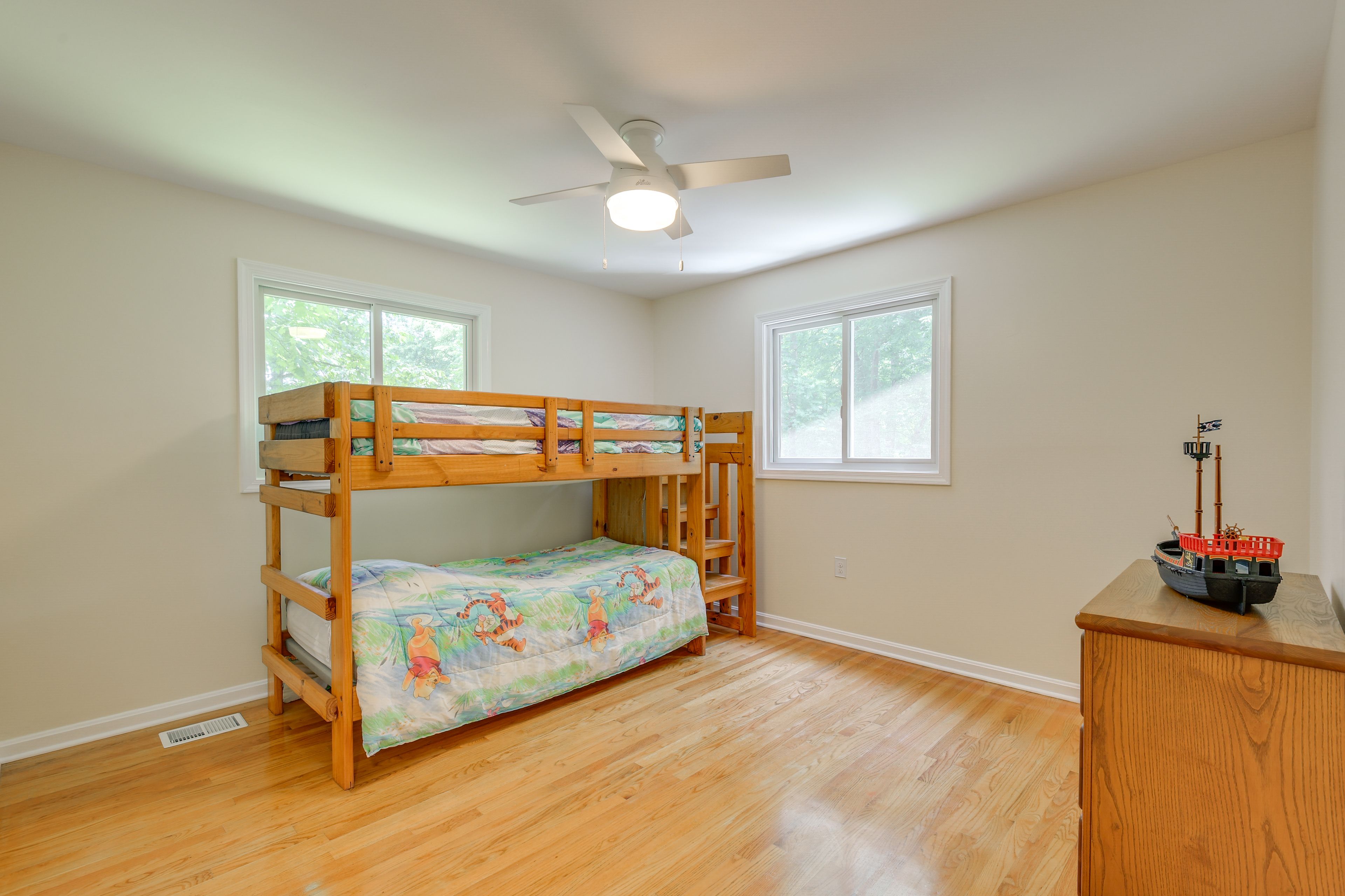Bedroom 3 | Twin Bunk Bed