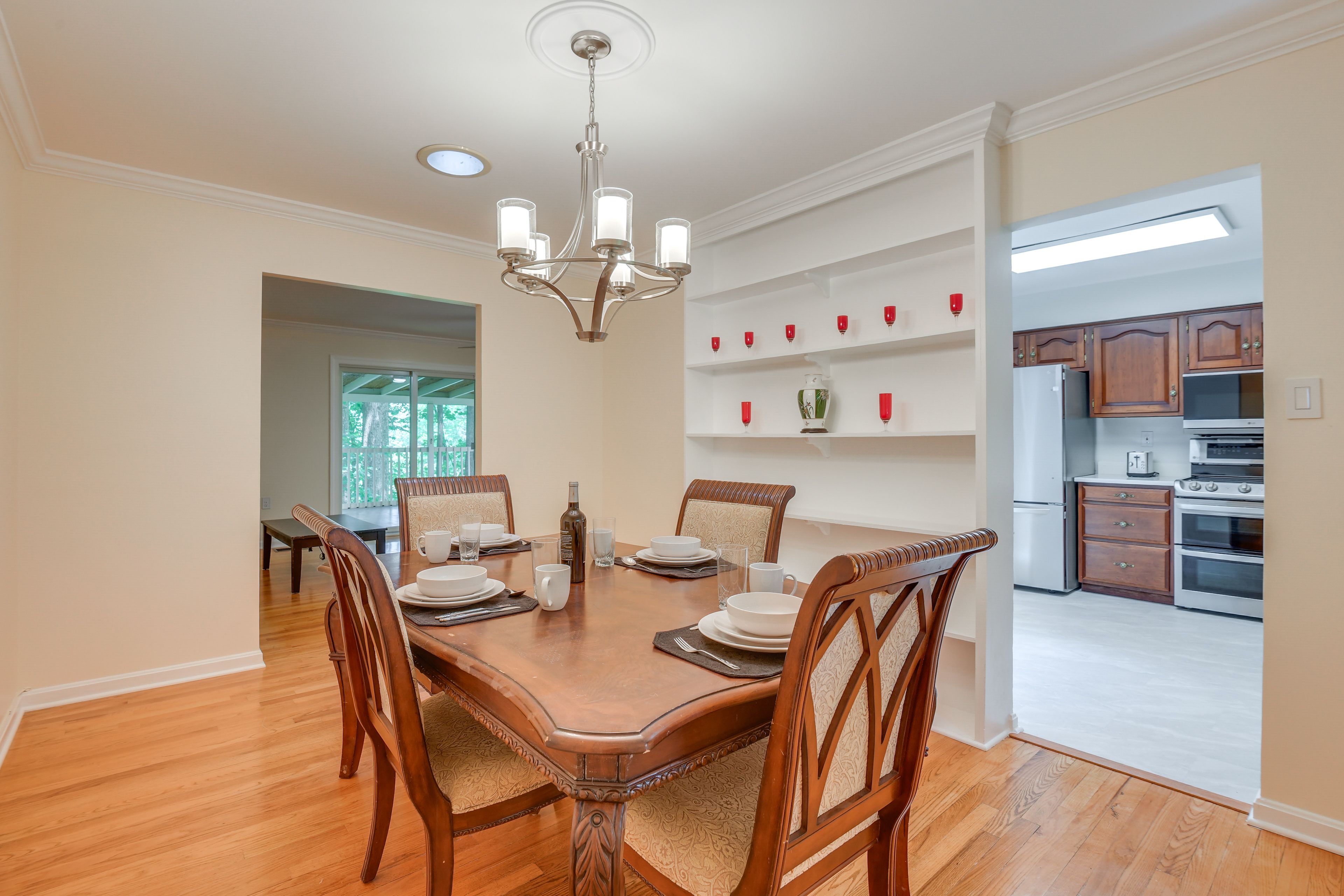 Dining Room | Dishware & Flatware