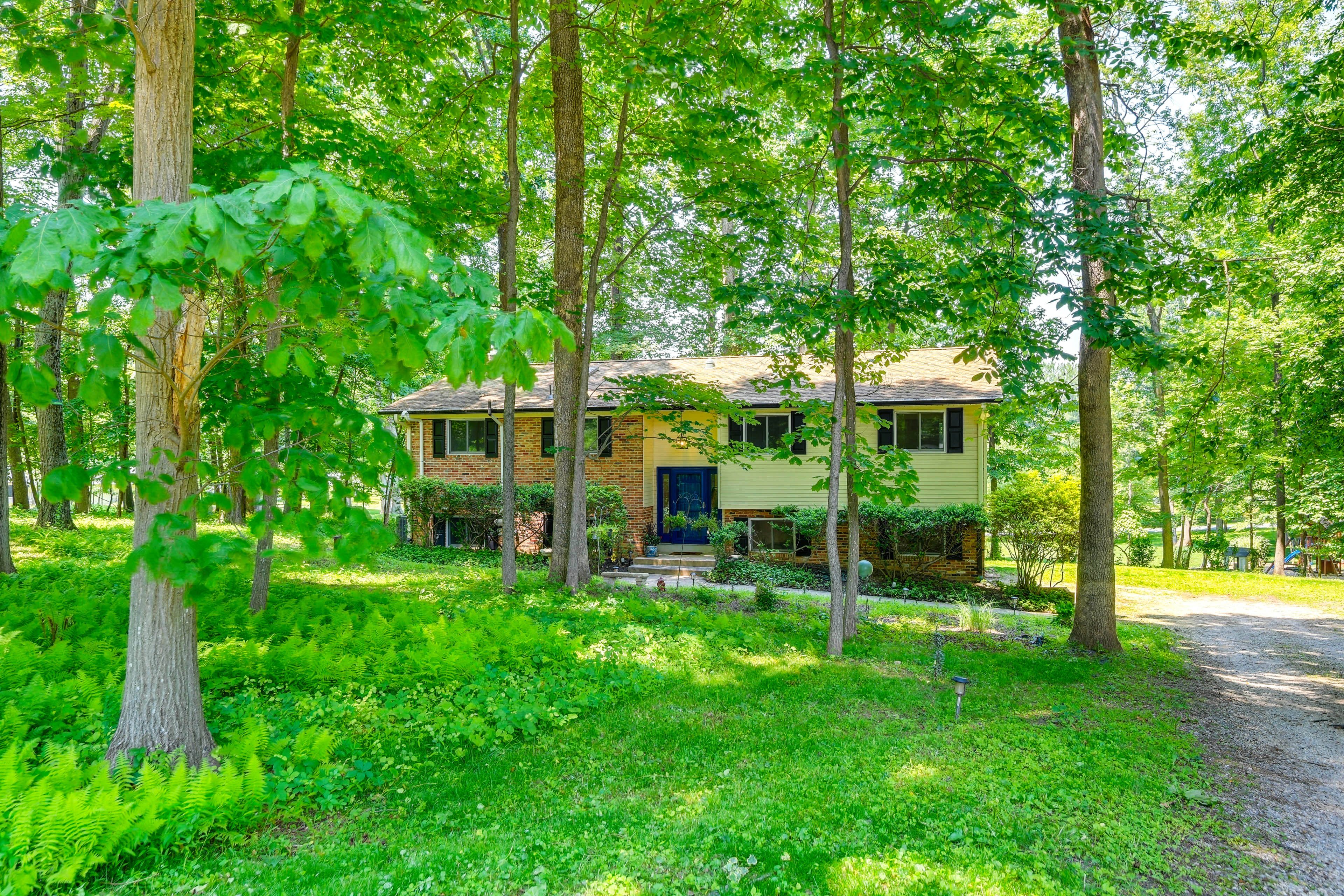 Ellicott City Vacation Rental | 3BR | 2BA | Stairs to Enter | 1,200 Sq Ft