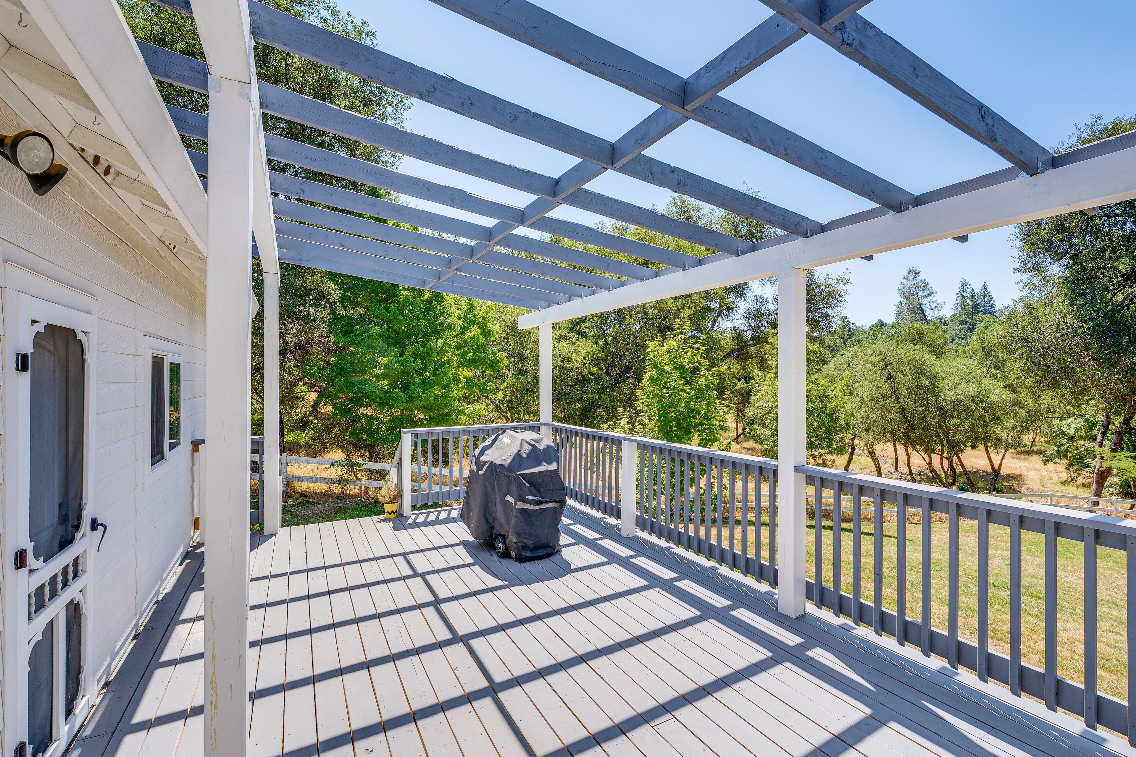 Spacious Deck | Gas Grill