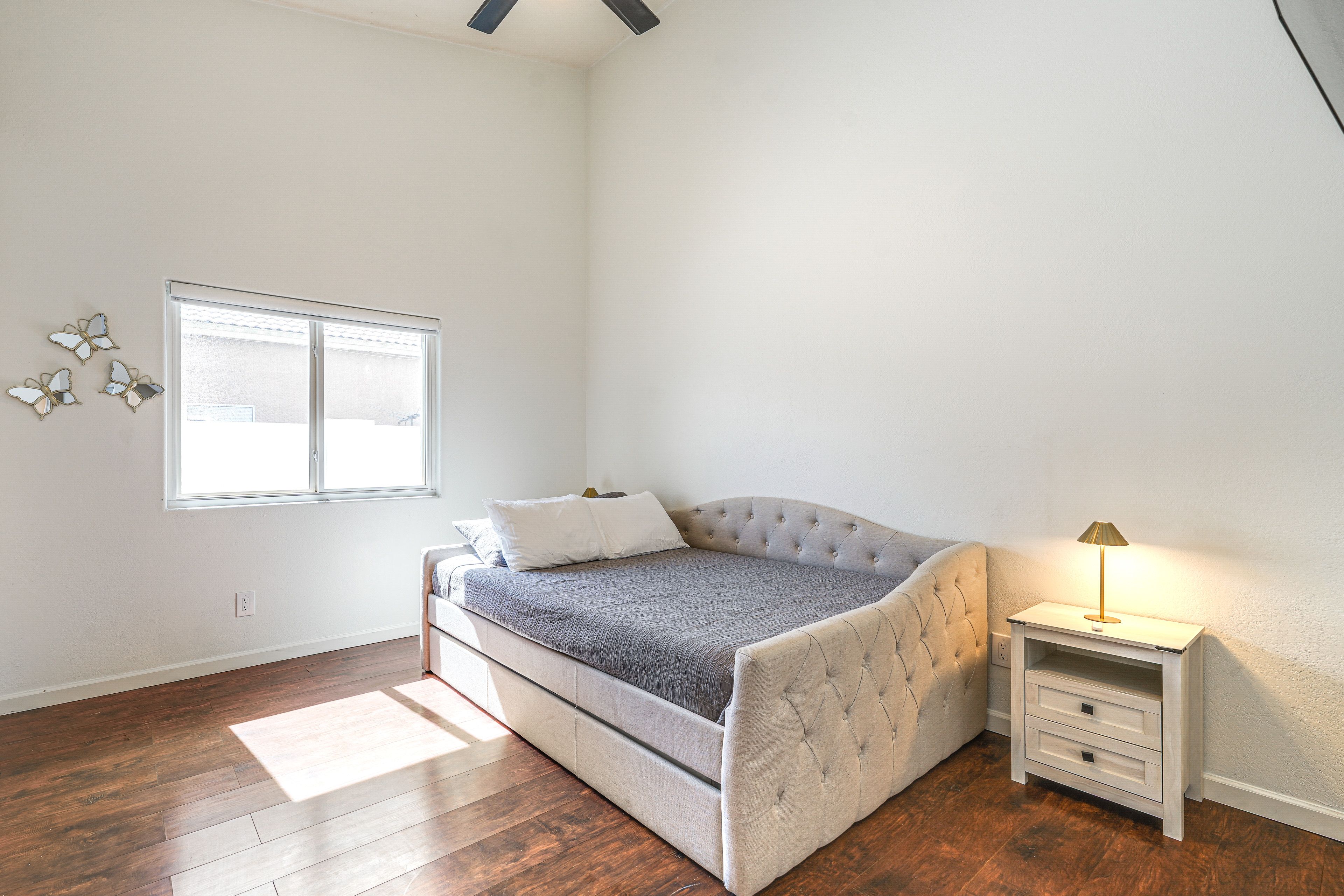 Bedroom 3 | Queen Daybed w/ Twin Trundle