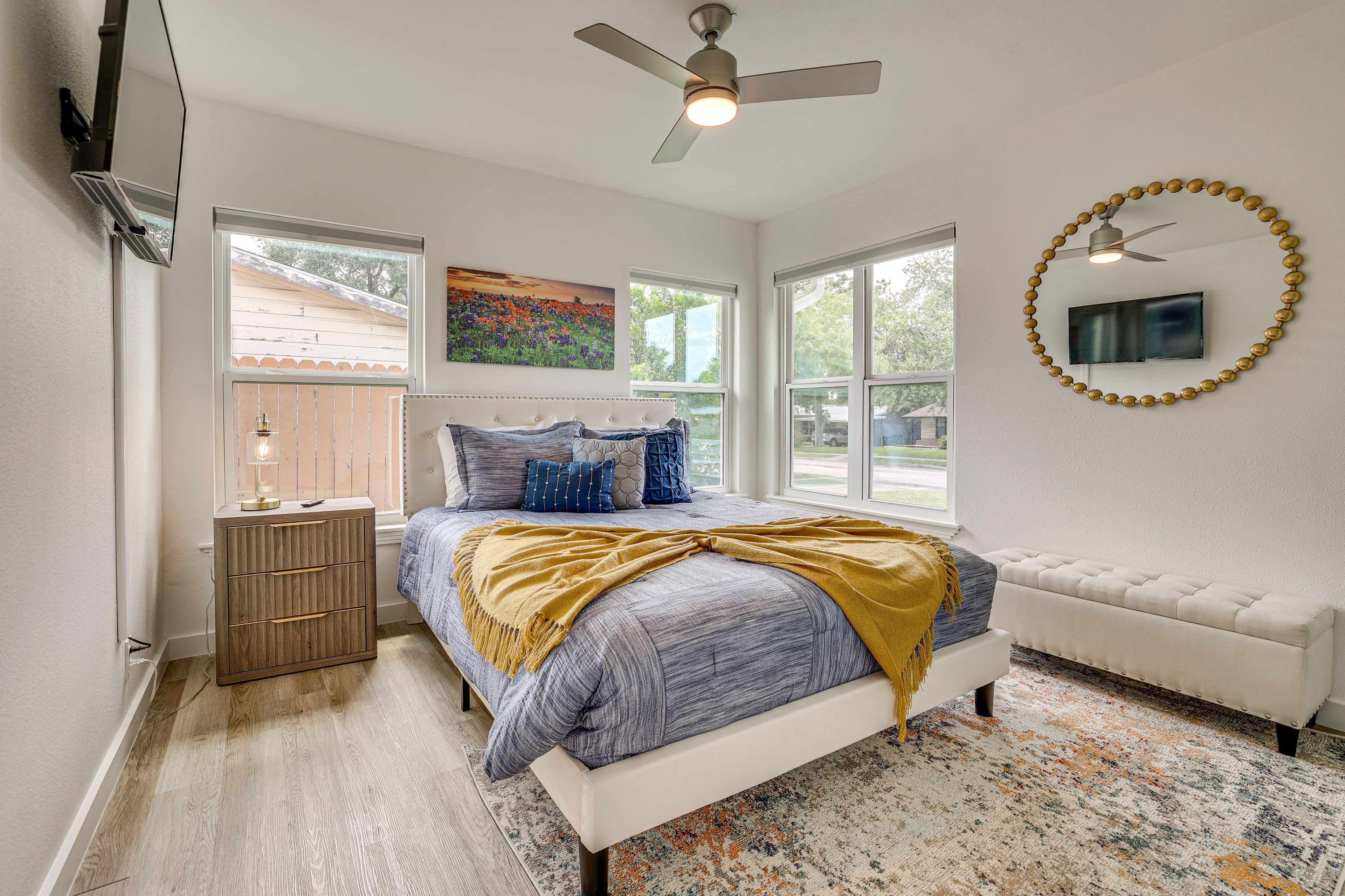 Bedroom 2 | Queen Bed