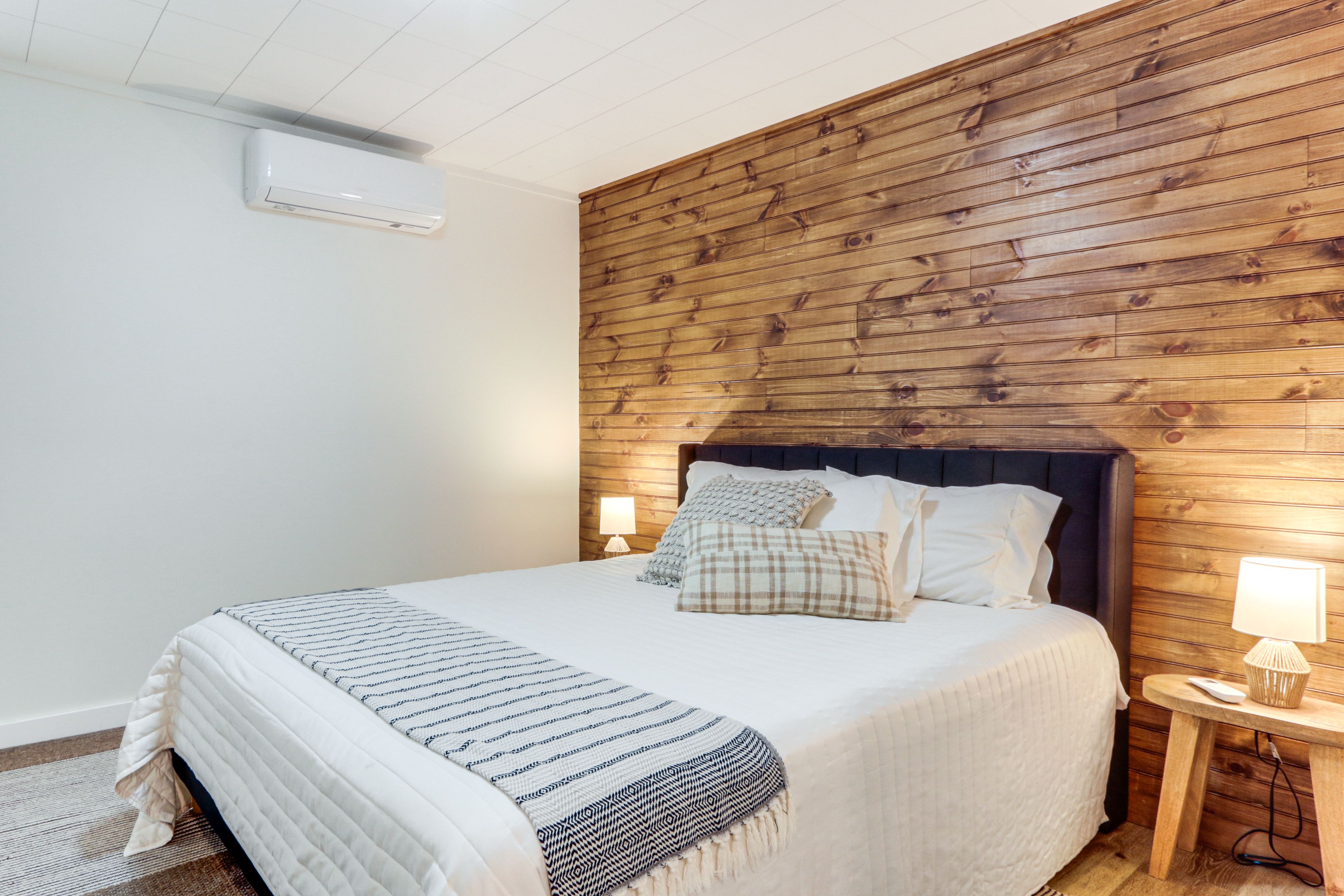 Bedroom 5 | Queen Bed | Basement Level