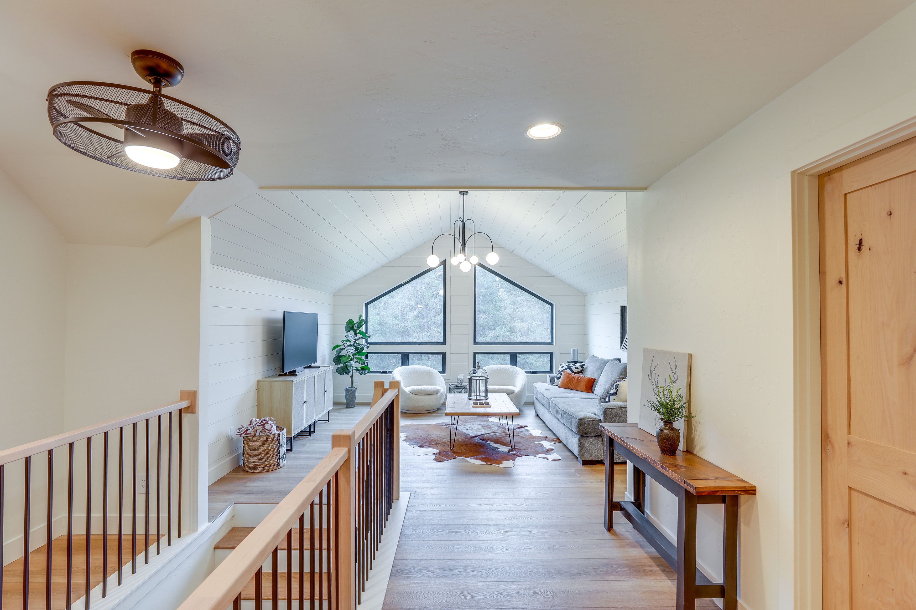 Family Room | 2nd Floor | Smart TV