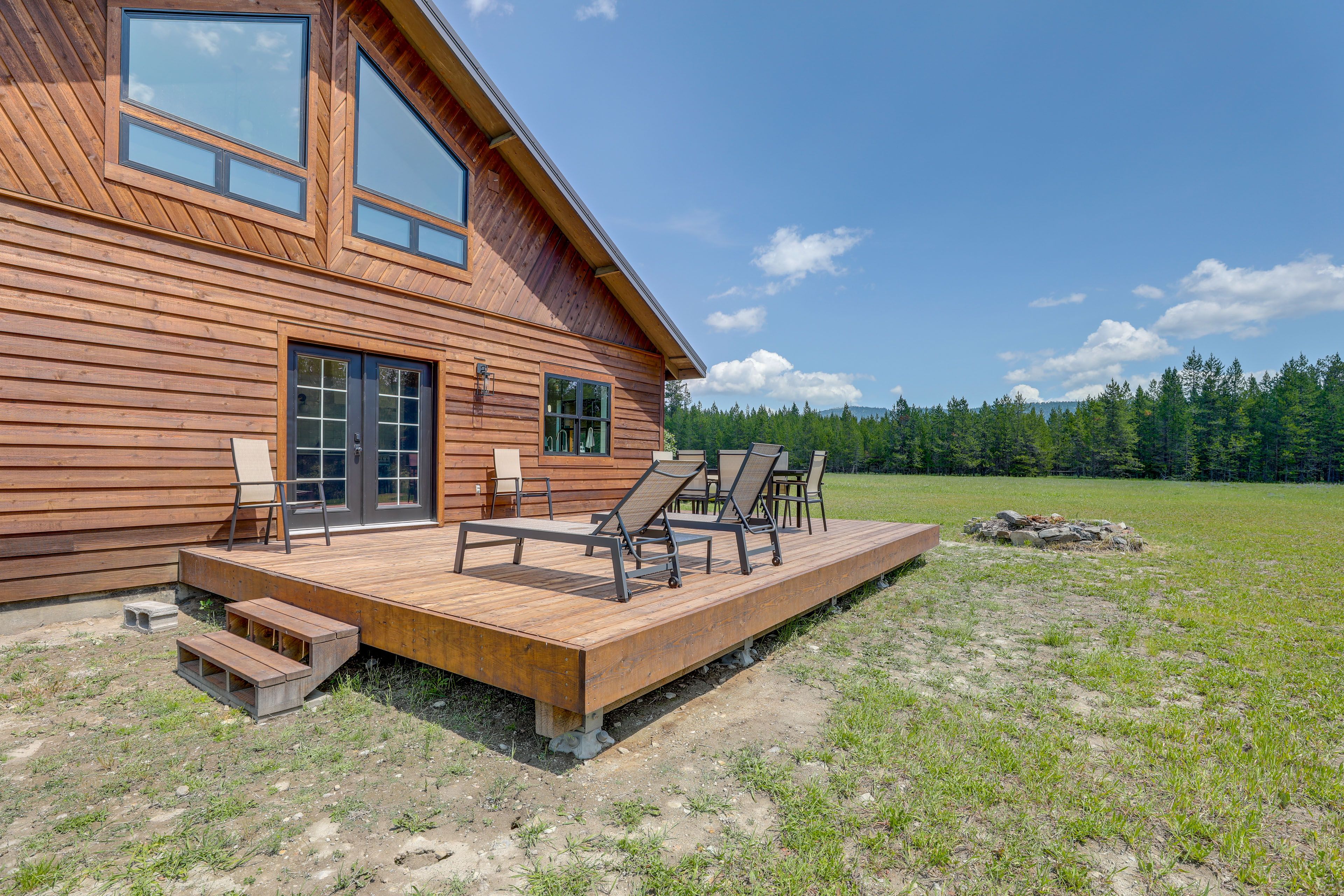 Deck | Outdoor Dining