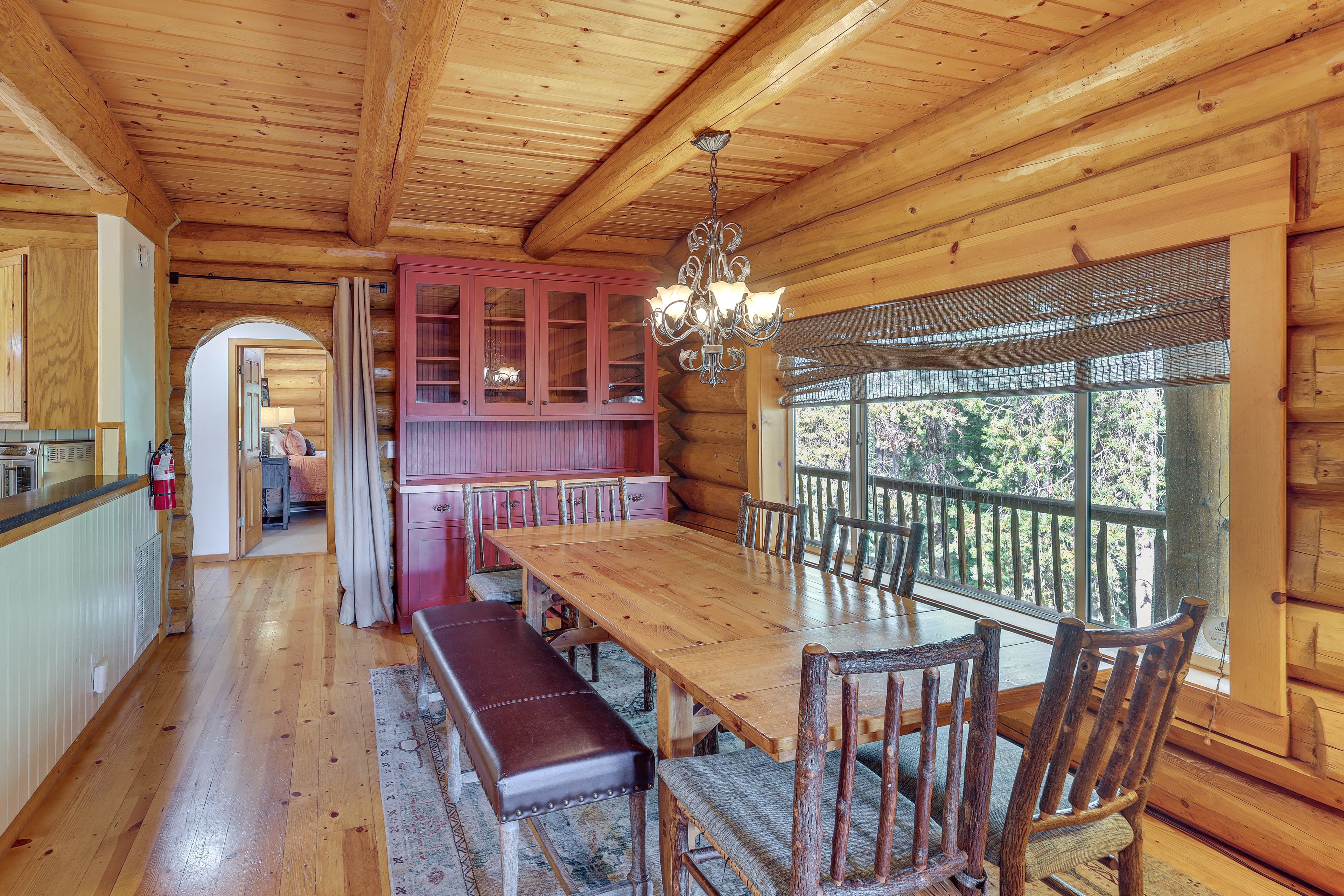 Dining Area | Dishware/Flatware Provided | Main Level