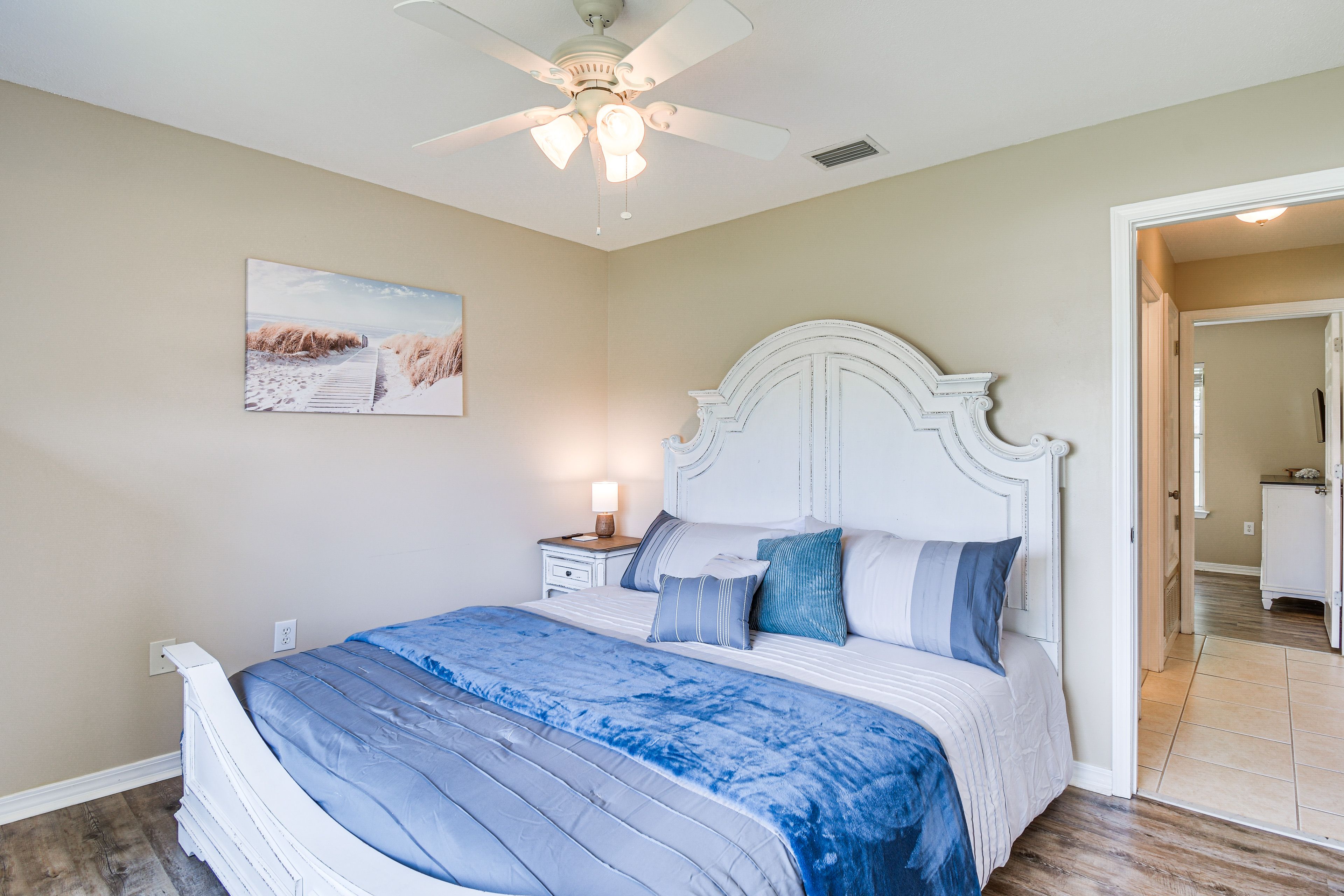 Bedroom 3 | King Bed | Smart TV