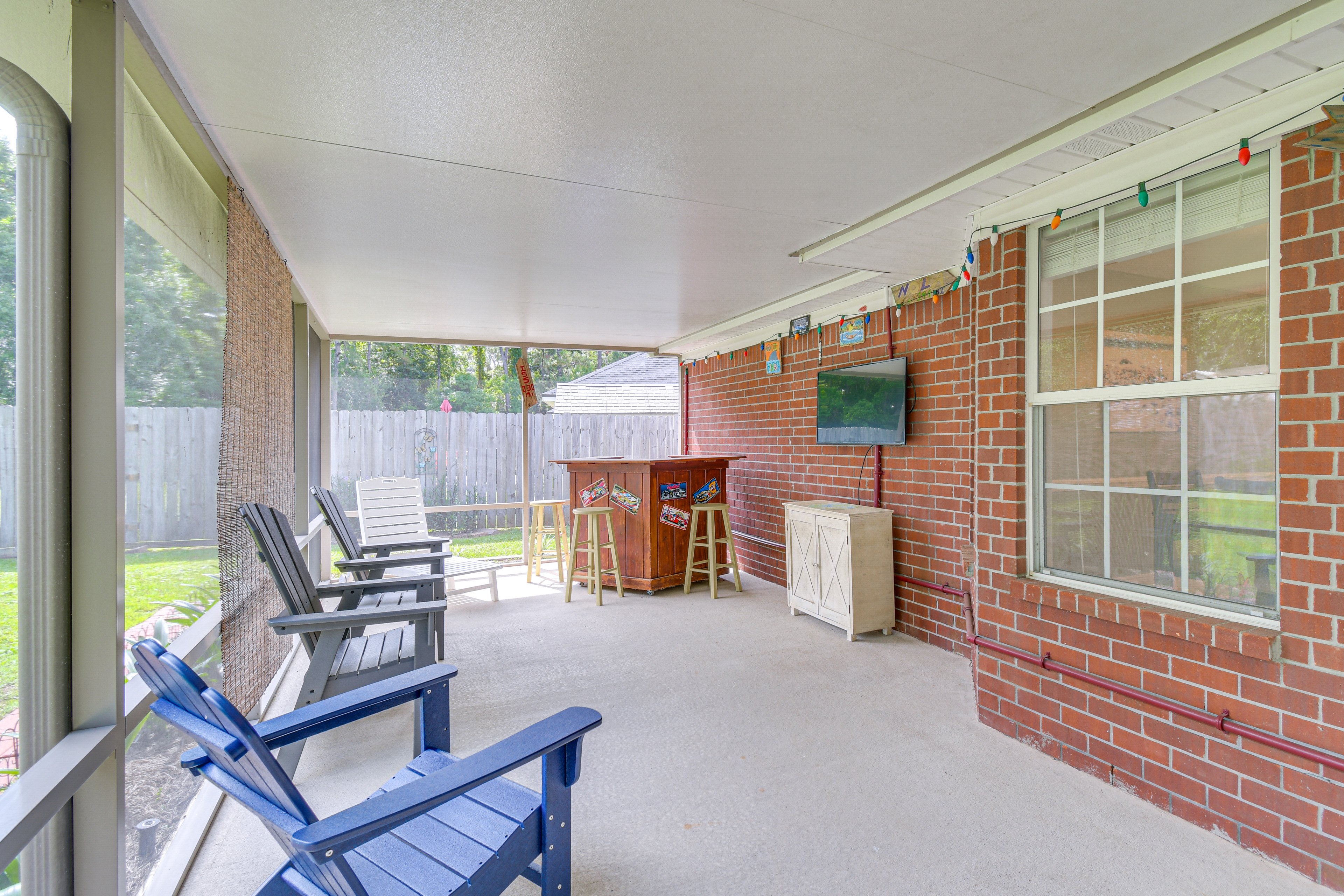 Screened Patio | Outdoor Bar | Smart TV