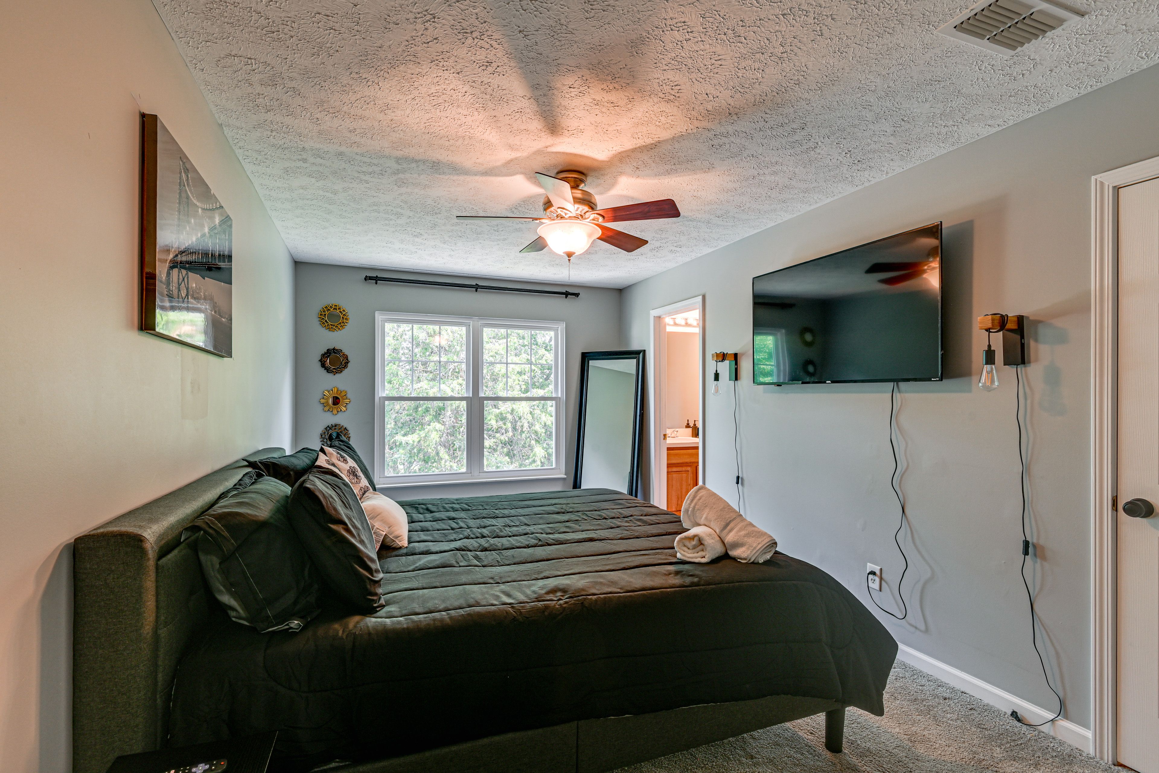 Bedroom 1 | 2nd Floor | King Bed | Smart TV