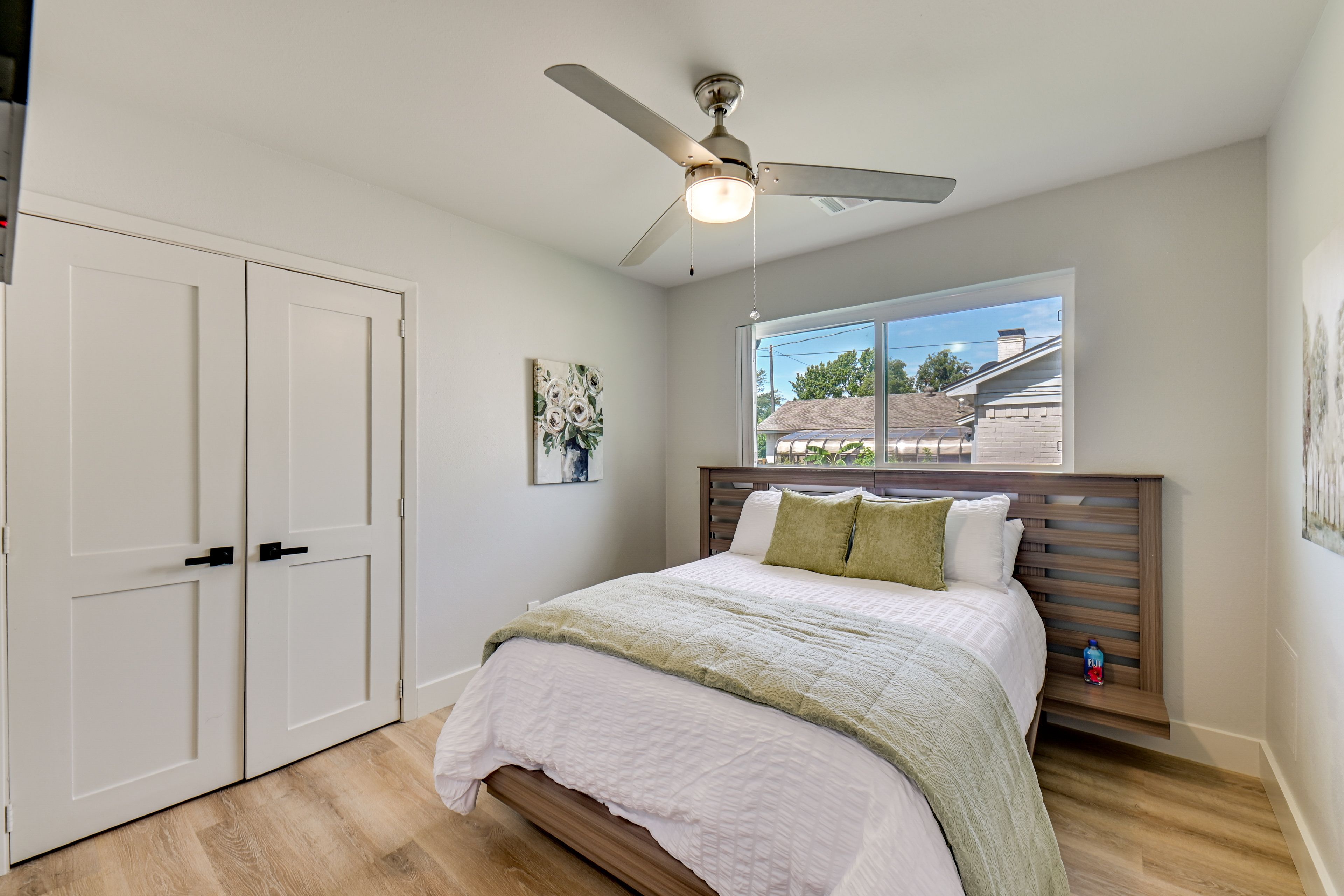 Bedroom 3 | Queen Bed