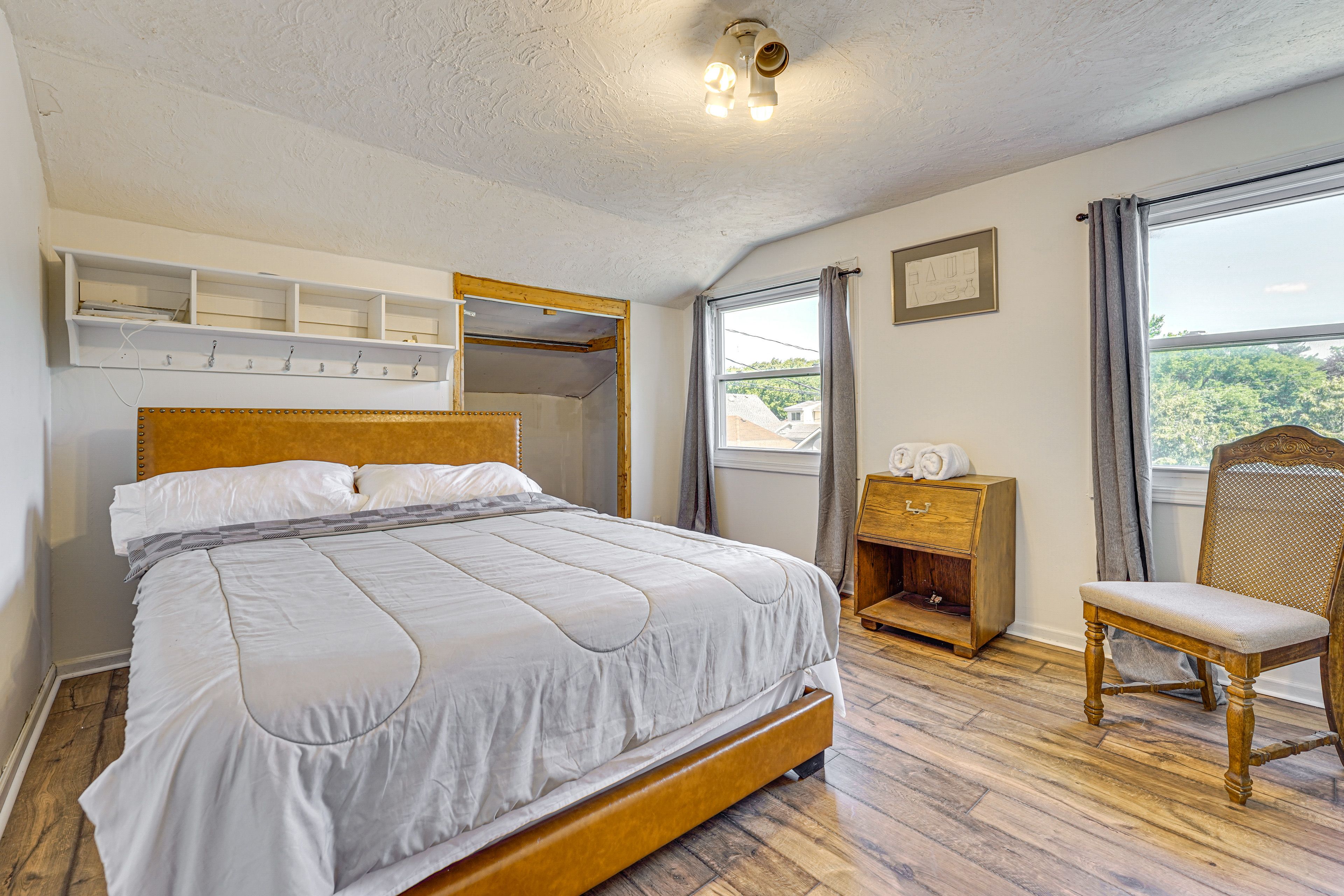Bedroom 4 | 2nd Floor | Queen Bed