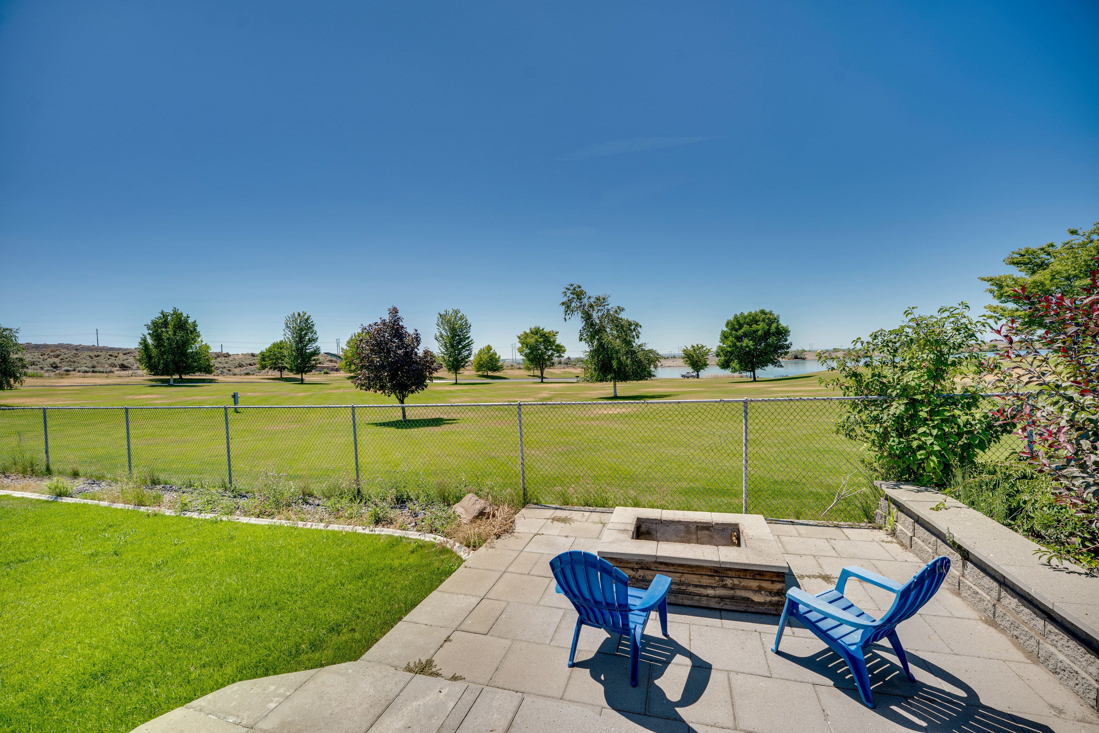 Fenced Backyard | Lake Views | Fire Pit