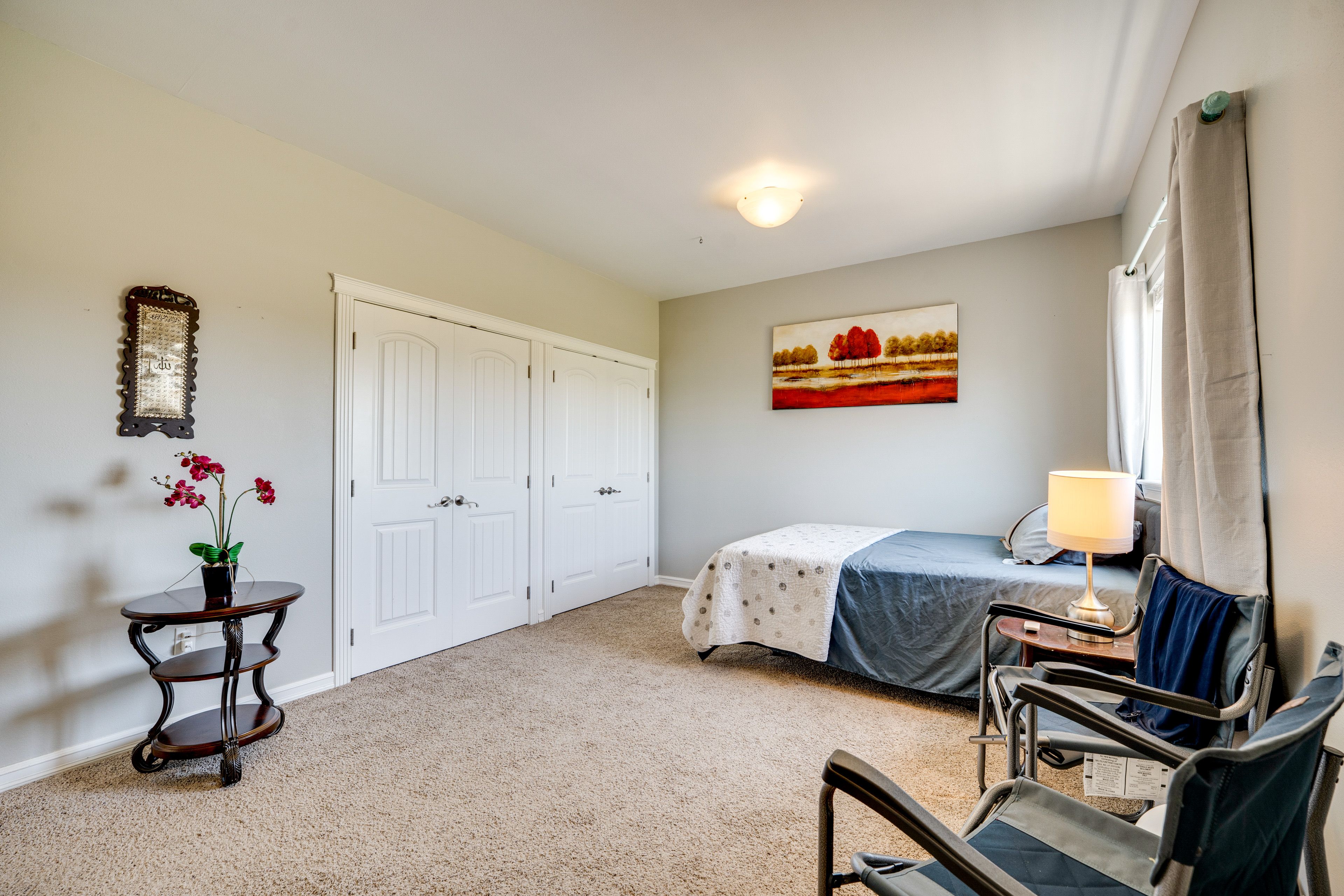 Bedroom 2 | 2nd Floor | Queen Bed