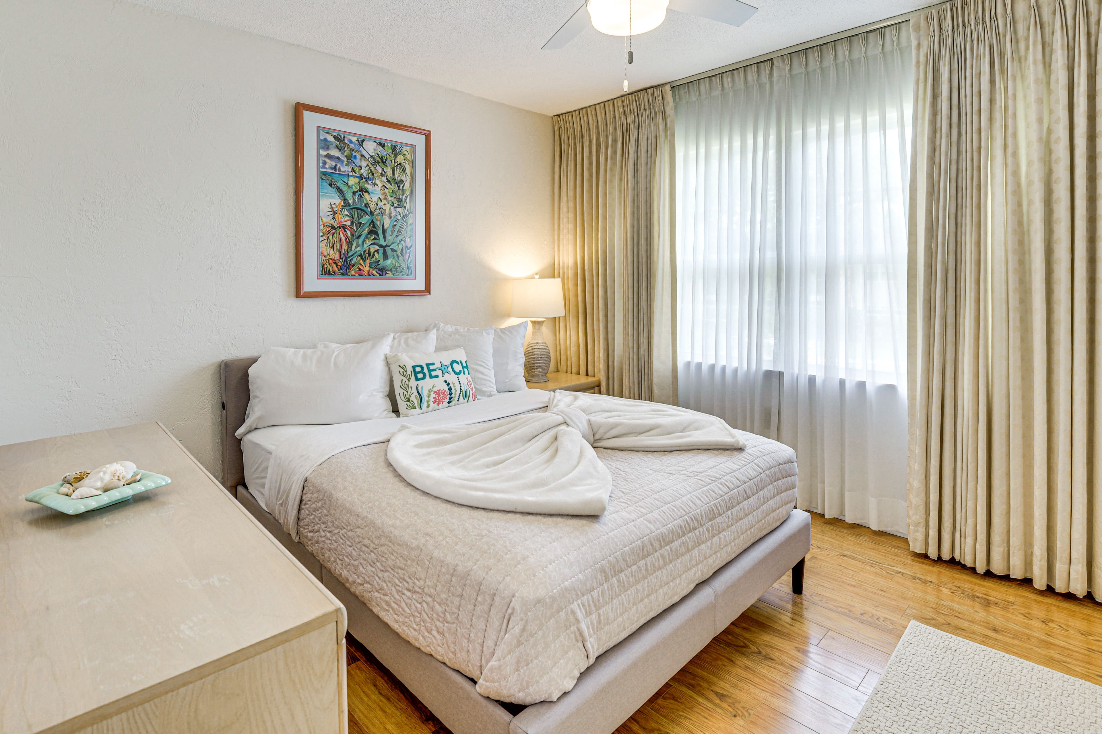 Bedroom 2 | Queen Bed