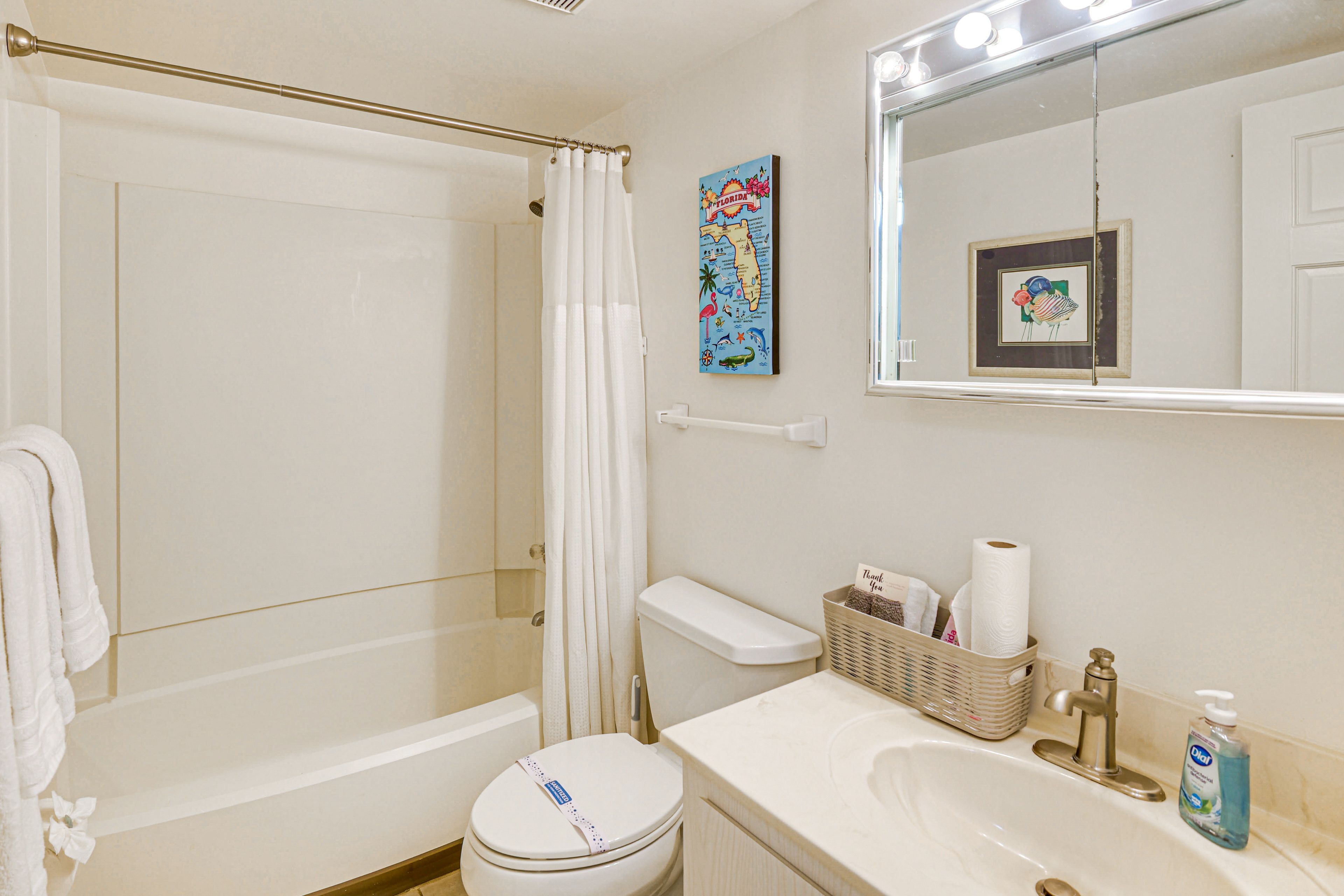 En-Suite Bathroom | Towels Provided | Hair Dryer