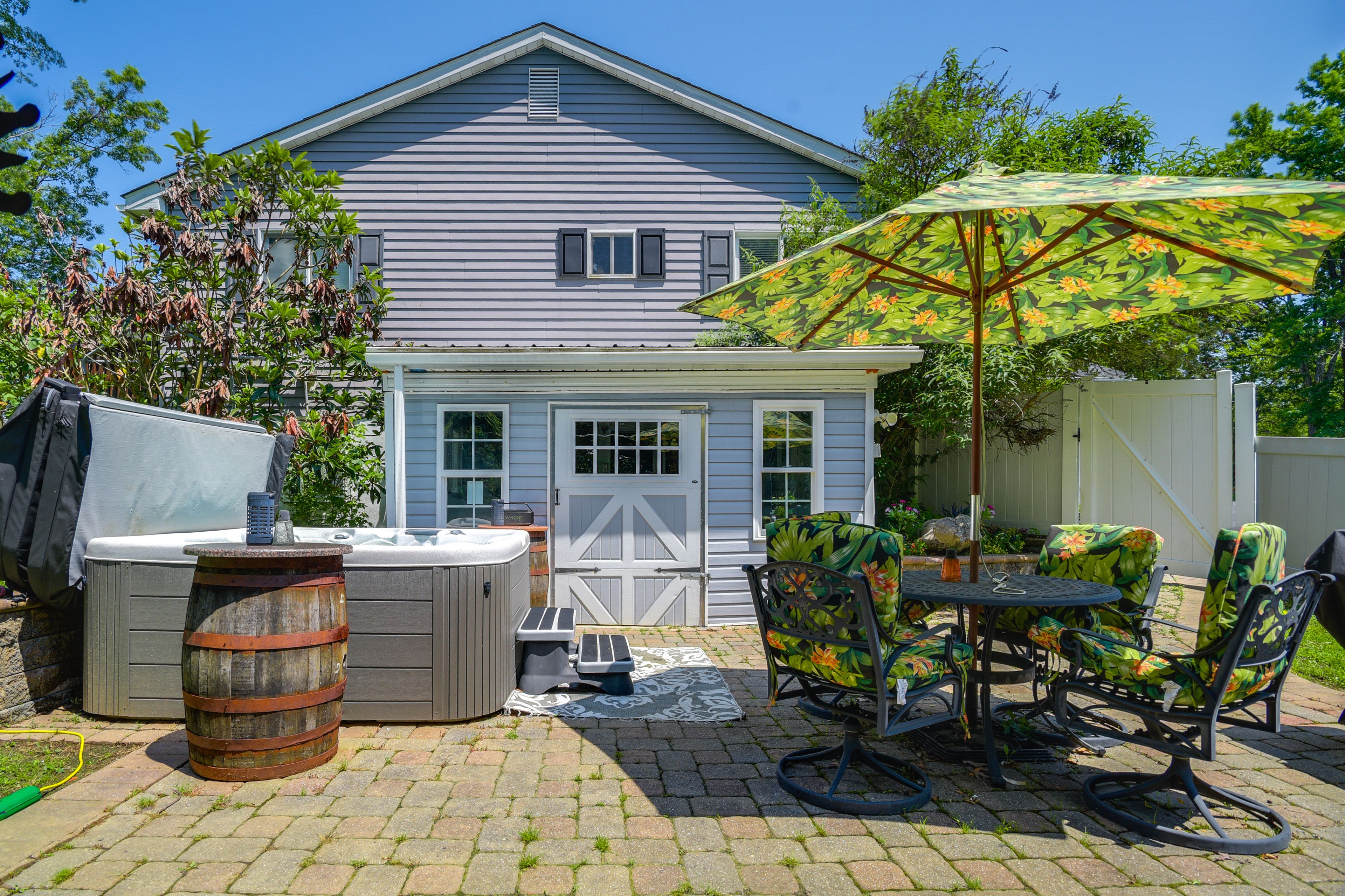 Patio | Hot Tub | Smoker | Blackstone Grill