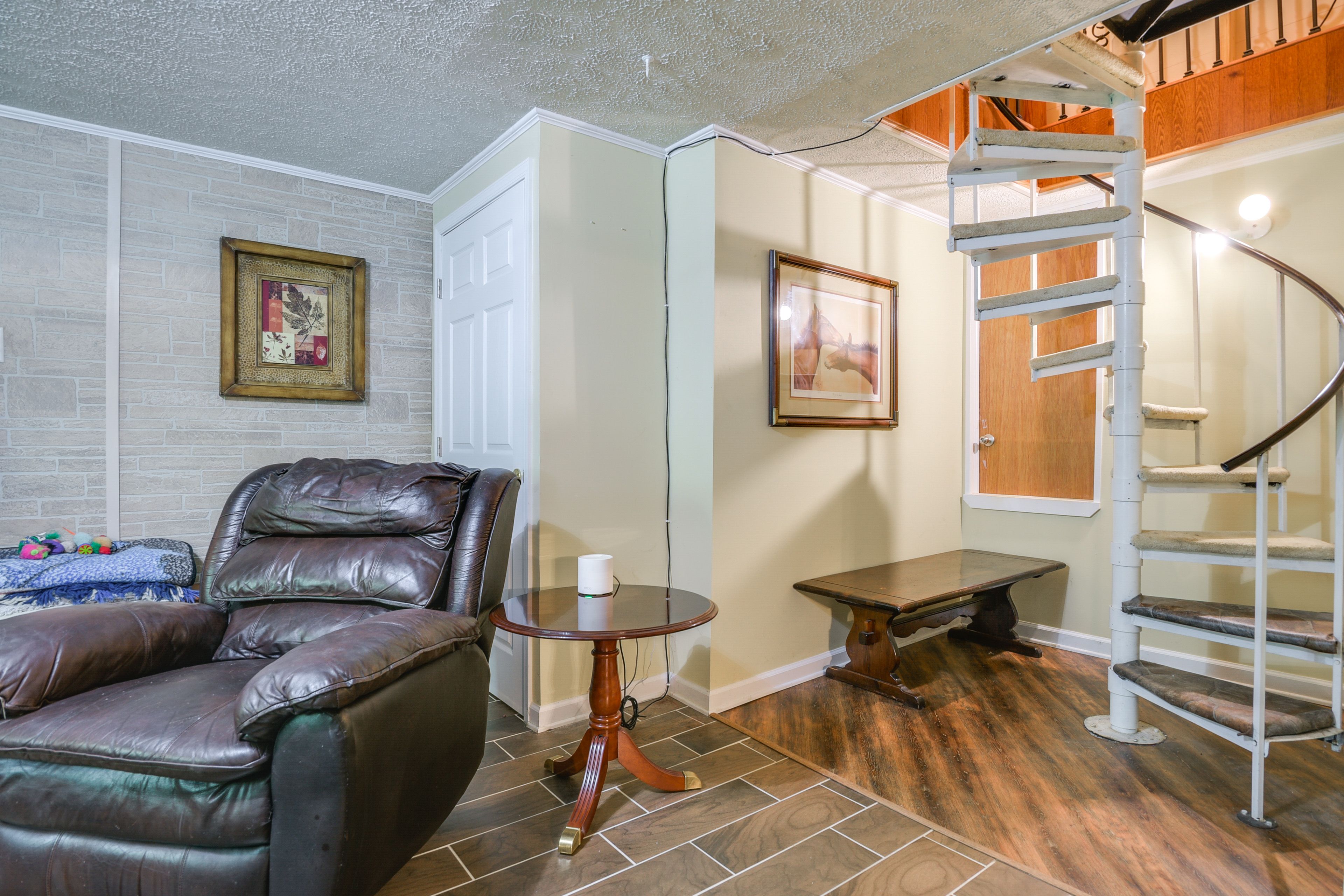 Basement Lounge | Lower Level