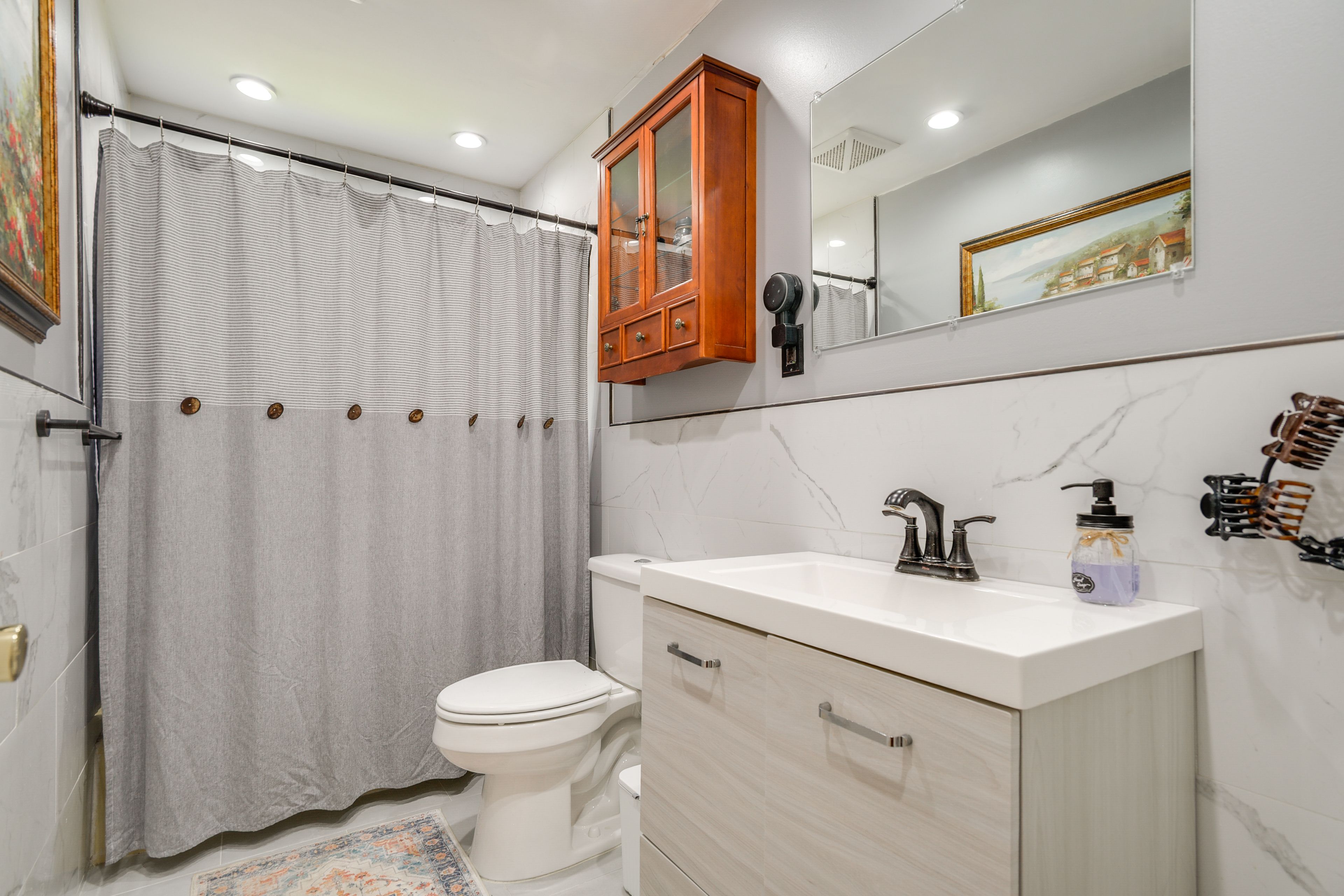 Full Bath | Main Level