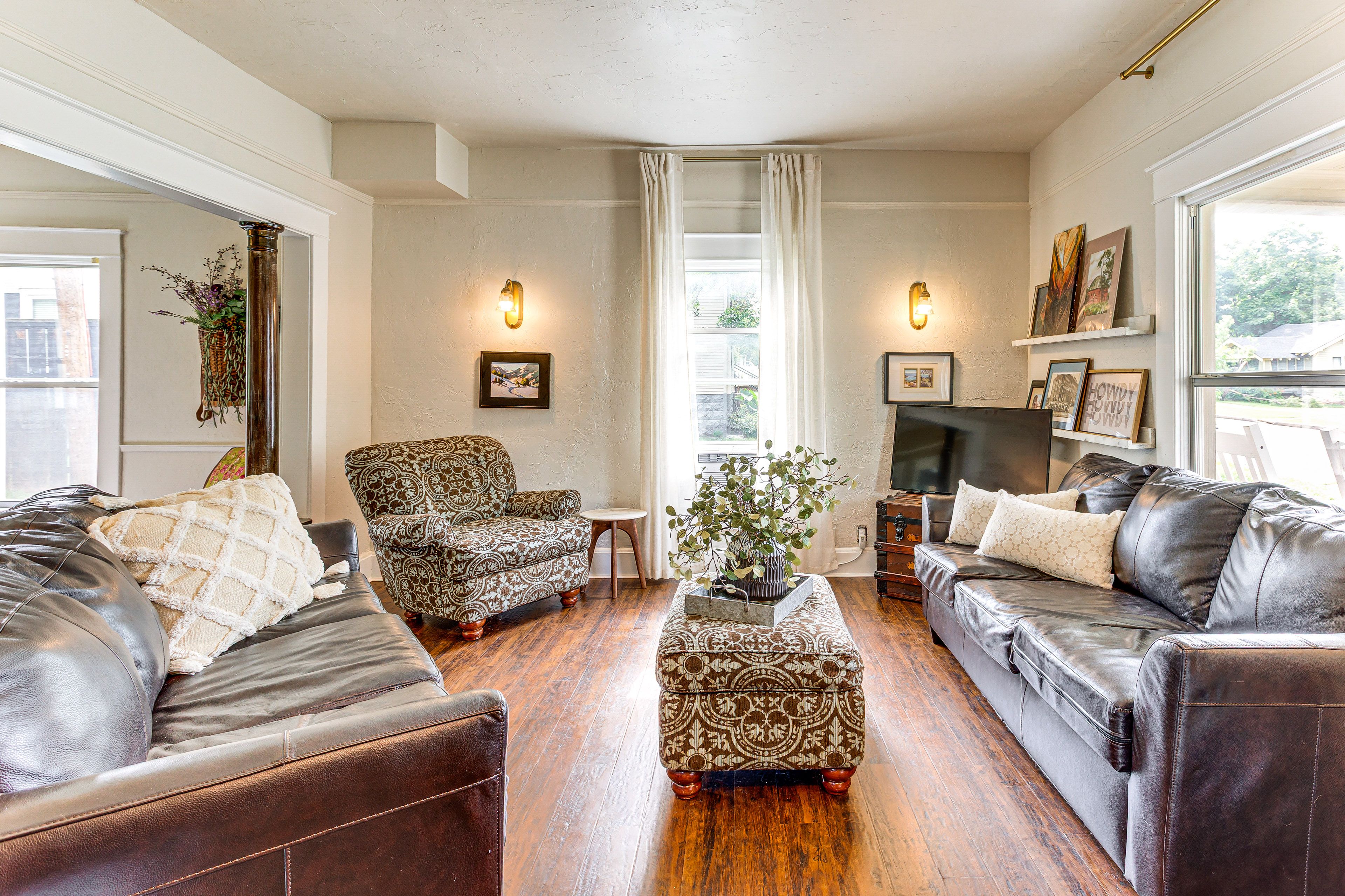 Guthrie Vacation Rental | 3BR | 1.5BA | 1,250 Sq Ft | Stairs Required
