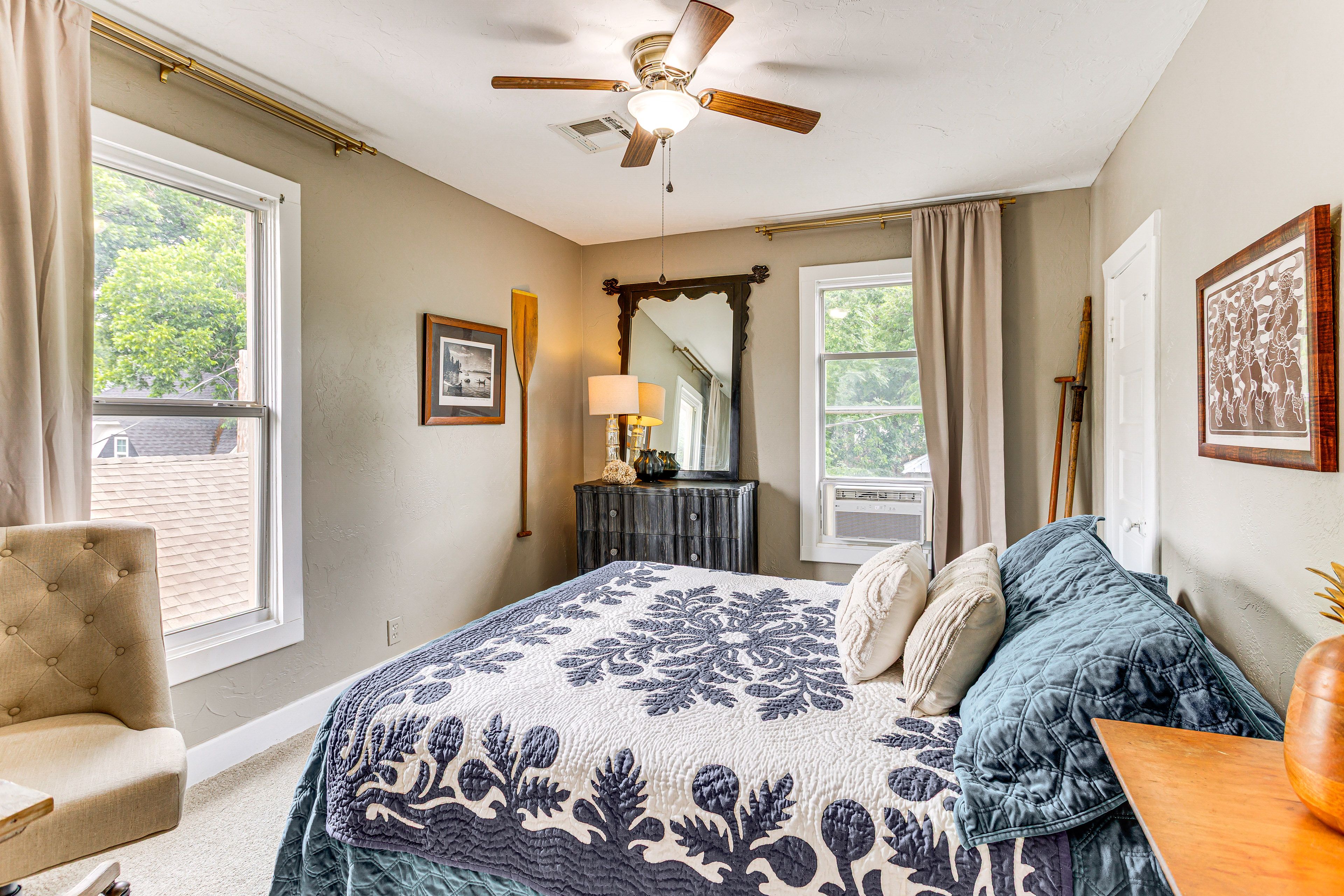 Bedroom 2 | 2nd Floor | Queen Bed