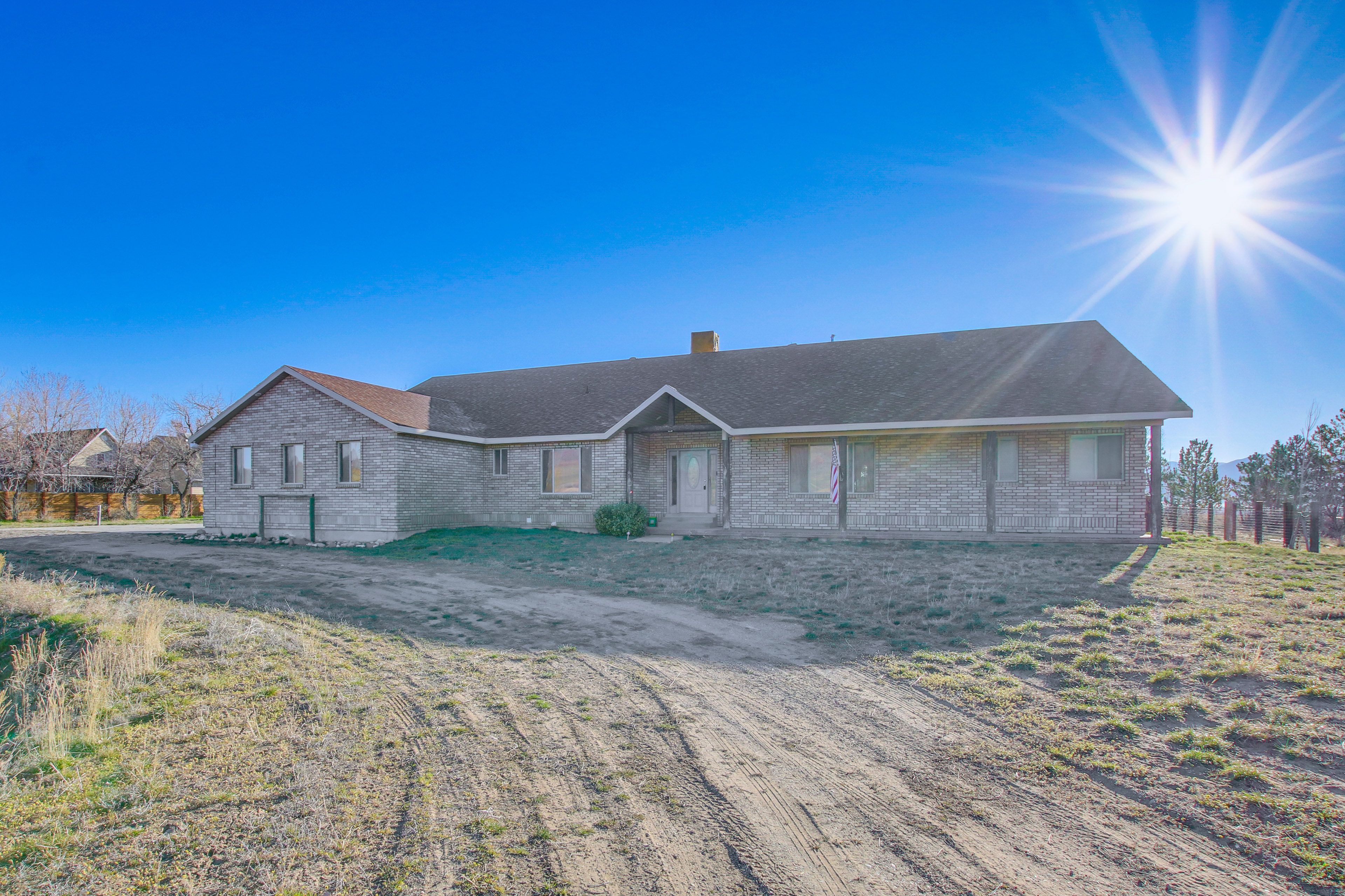 Malad City Vacation Rental | 4BR | 3BA | 3,850 Sq Ft