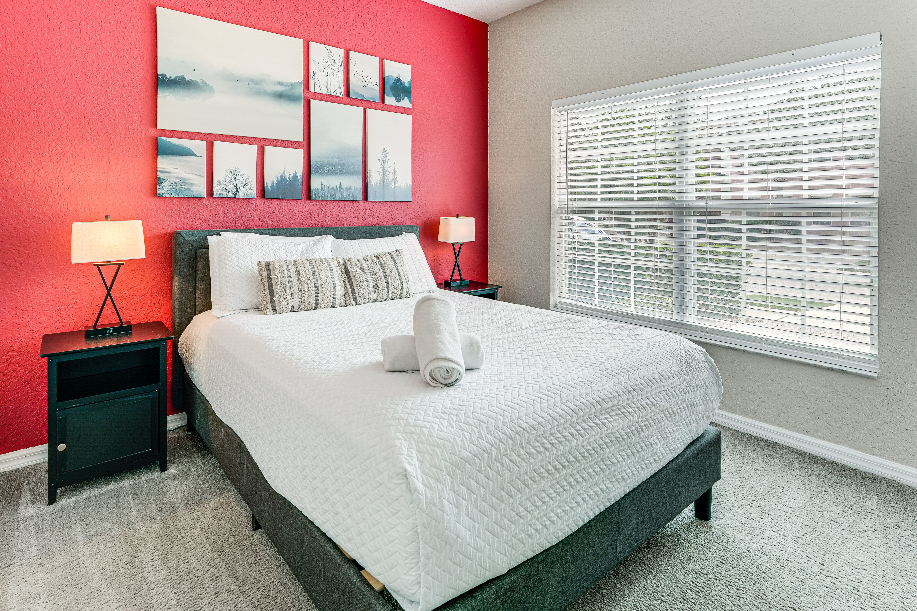 Bedroom 1 | 1st Floor | Queen Bed | Linens Provided
