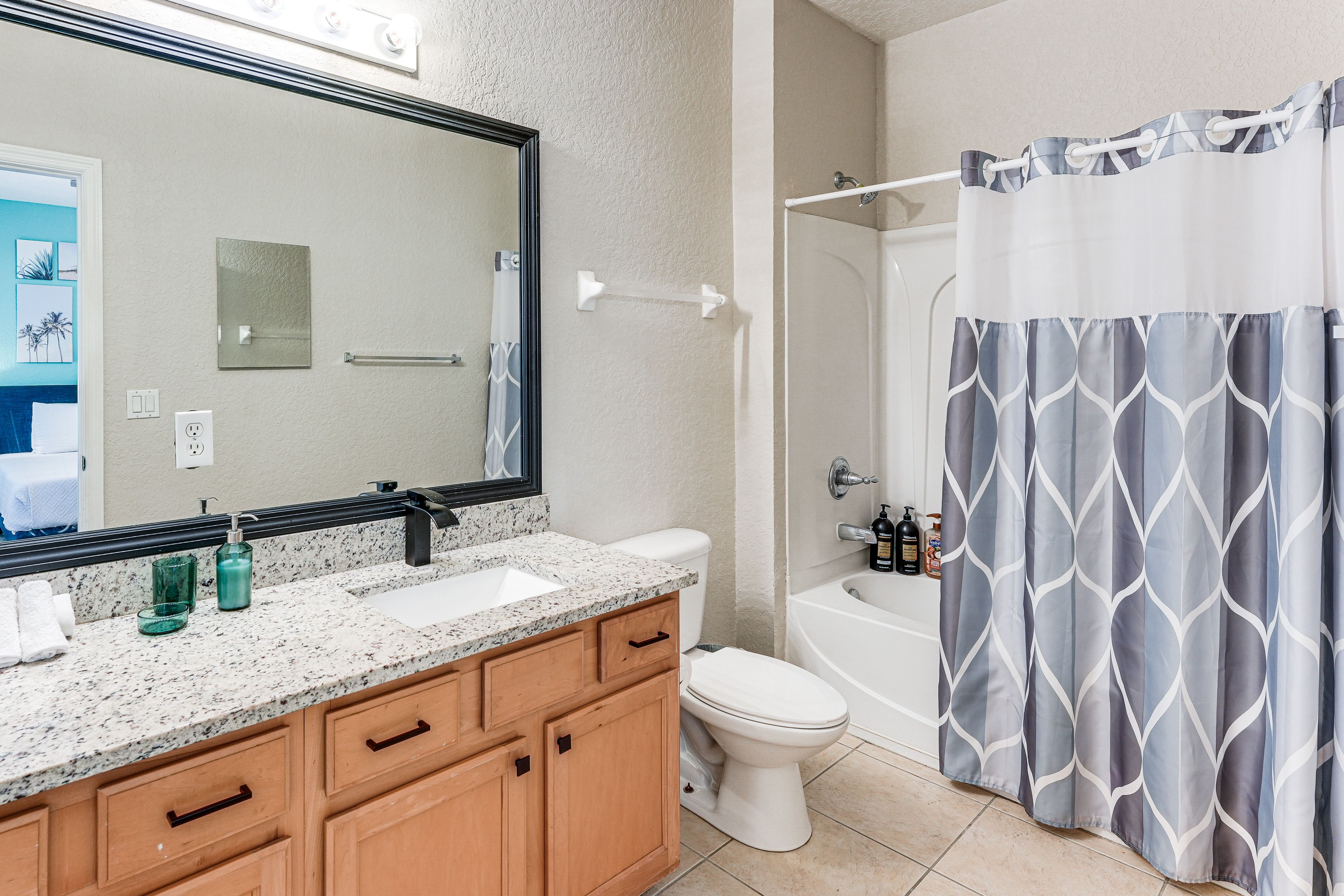 En-Suite Bathroom | 2nd Floor