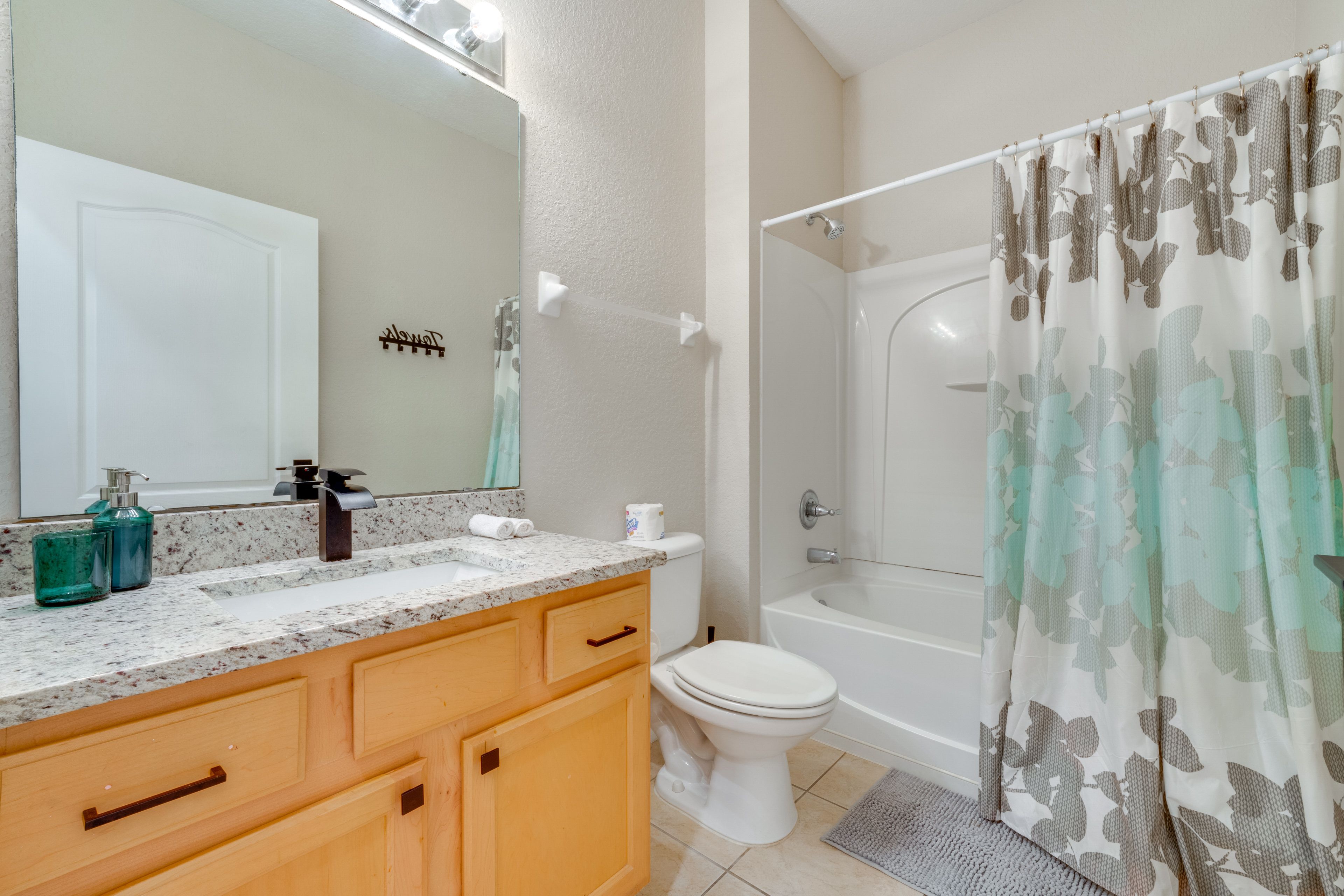 Full Bathroom | 1st Floor