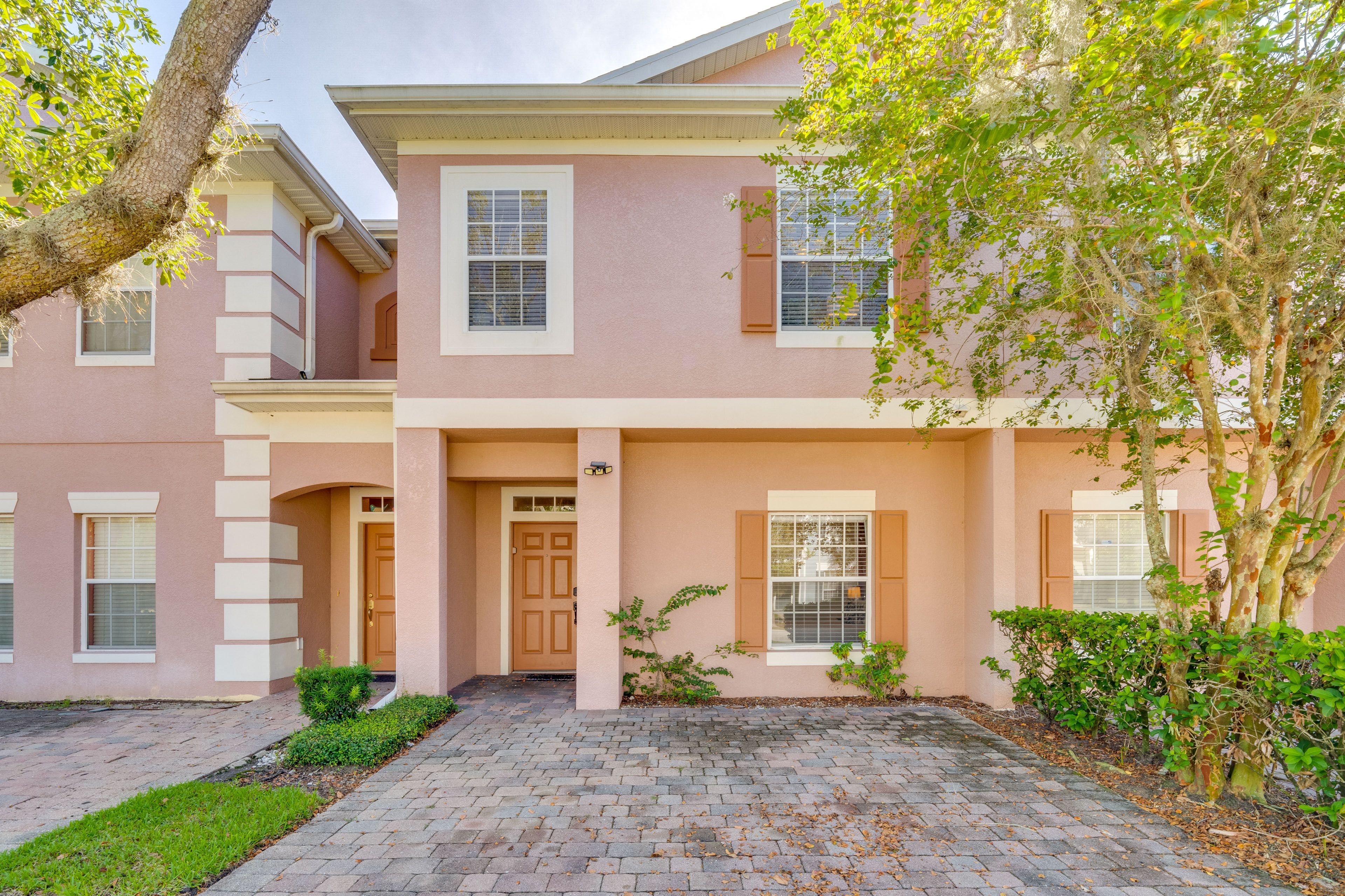 Exterior | Driveway (2 Vehicles) | No Street Parking & No Commercial Vehicles