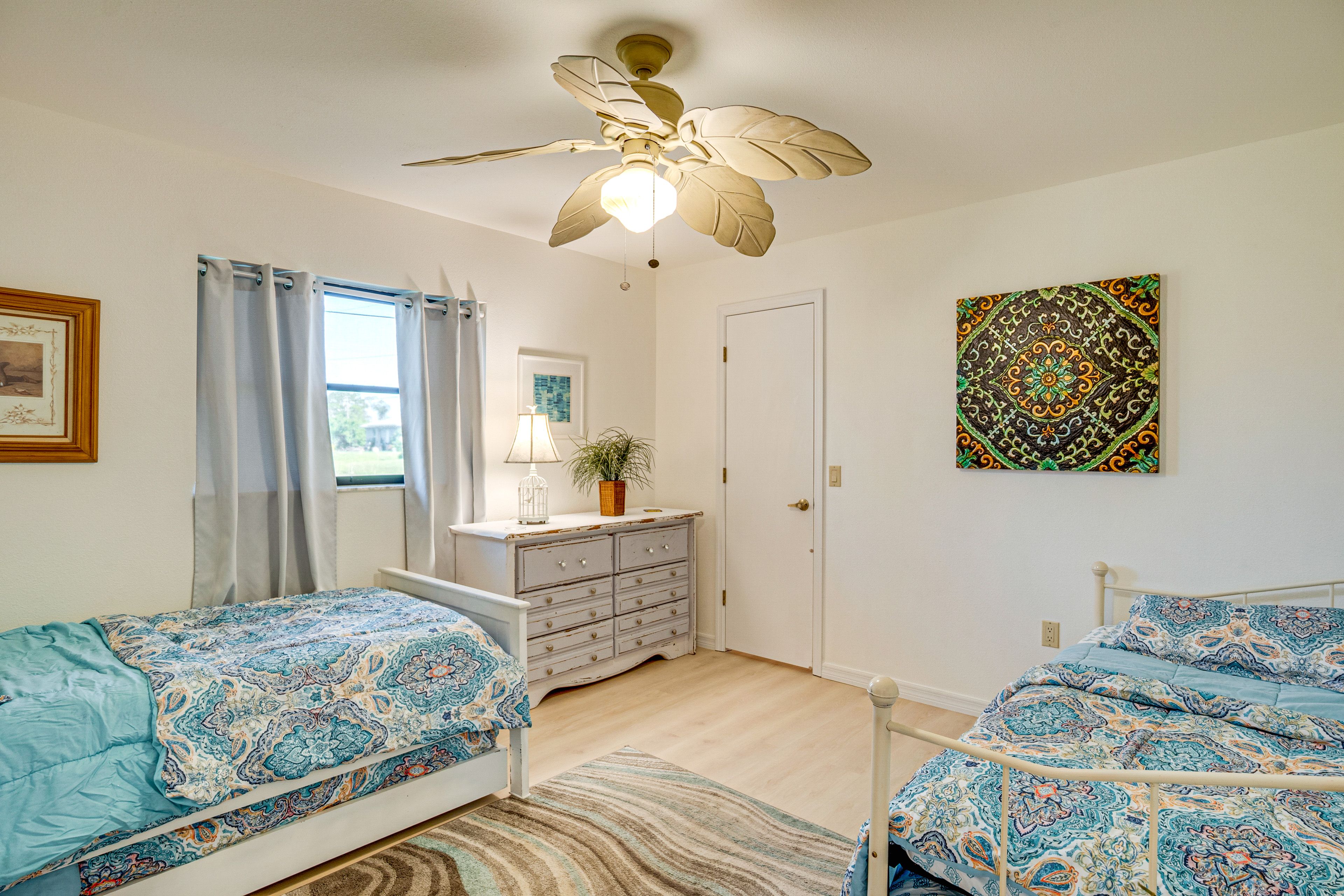 Bedroom 2 | Twin Bed w/ Twin Trundle | Twin Daybed w/ Twin Trundle