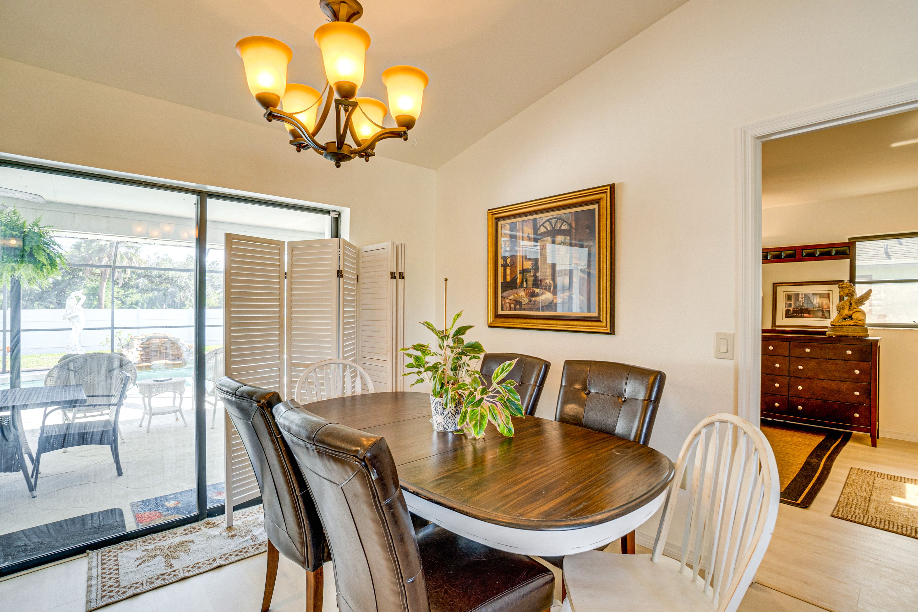 Dining Table | Dishware/Flatware