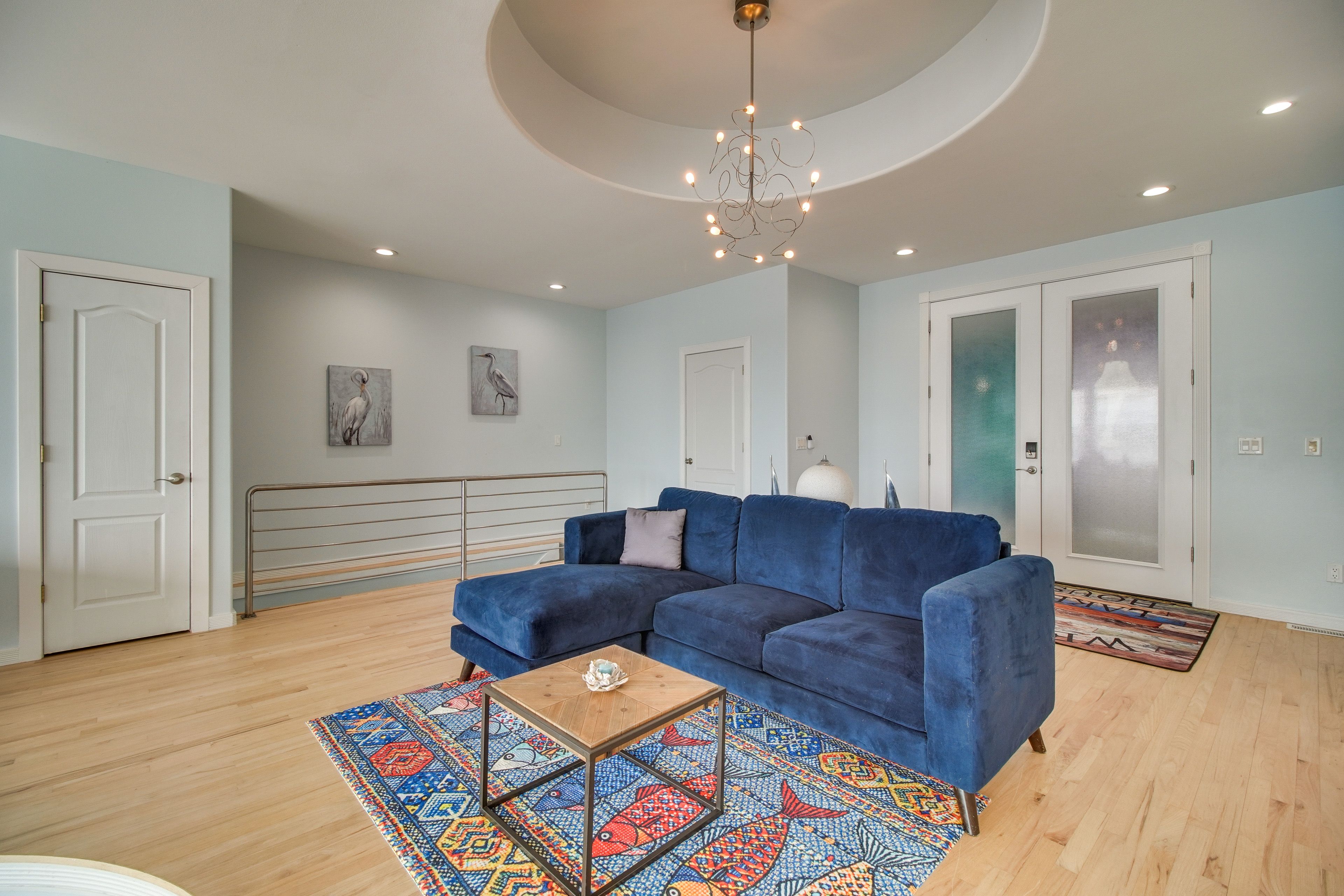 Upstairs Living Room | 2nd Floor | Smart TV