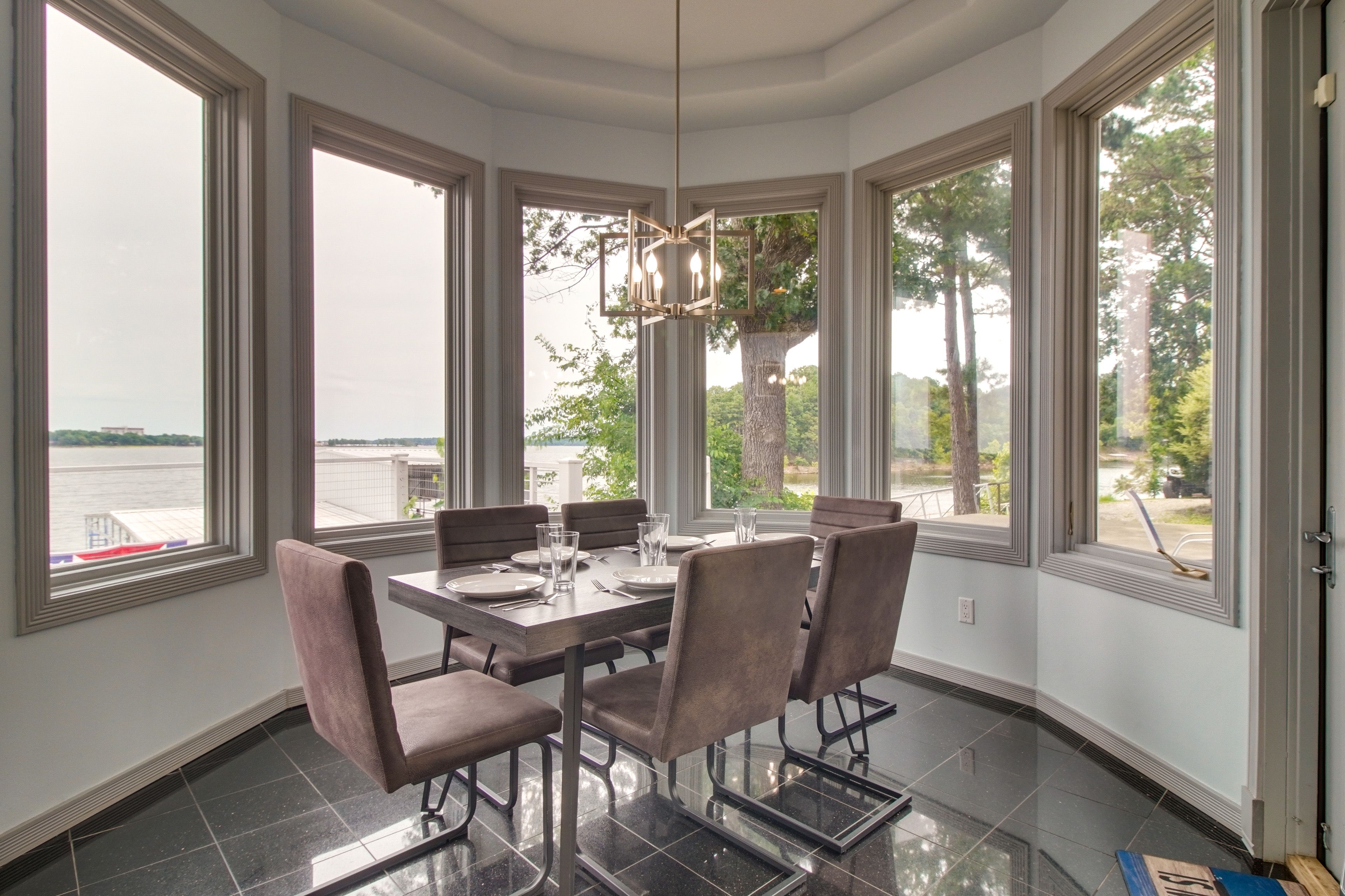 Dining Area | 1st Floor | Dishes & Flatware Provided