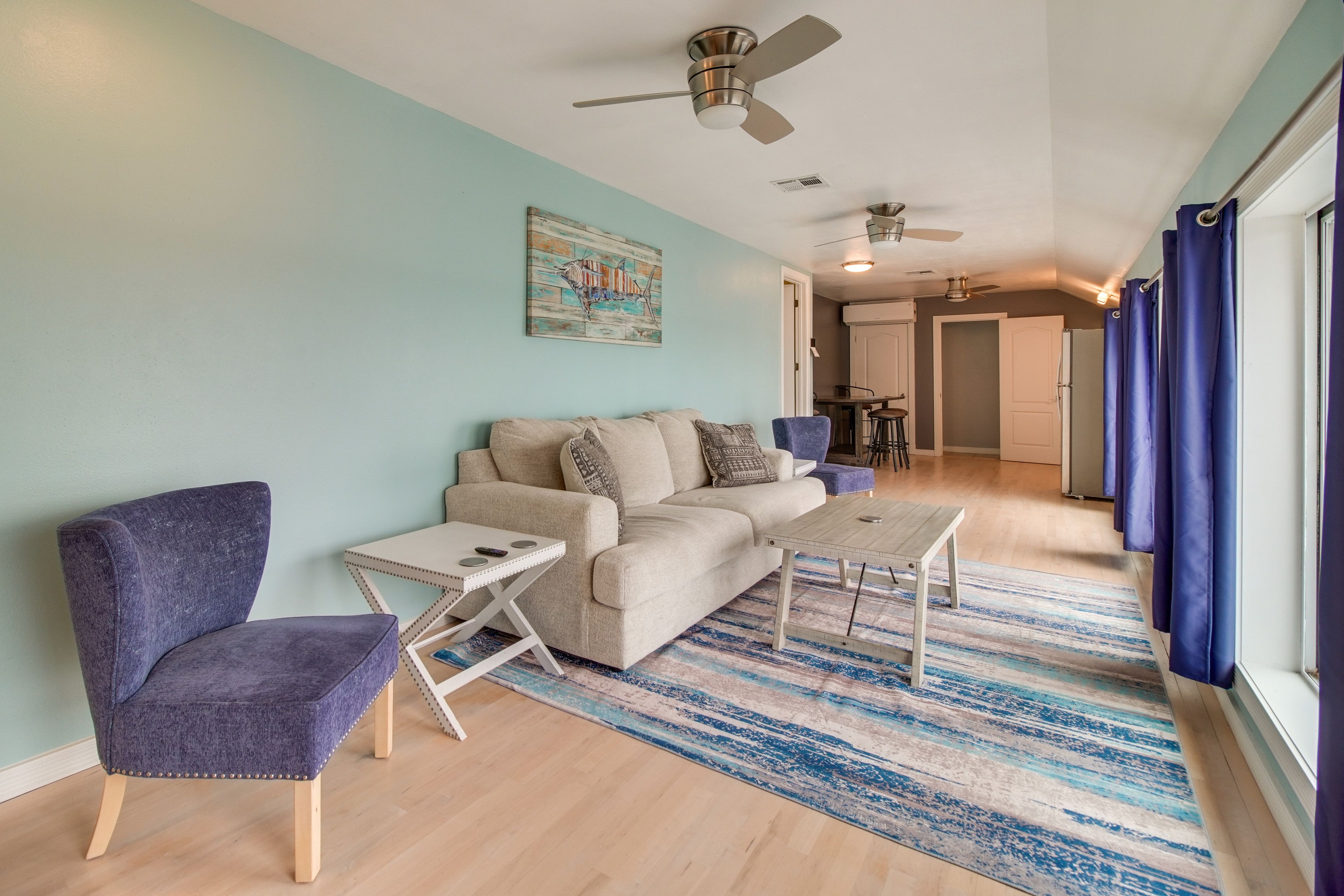 Sitting Room | 3rd Floor | Smart TV