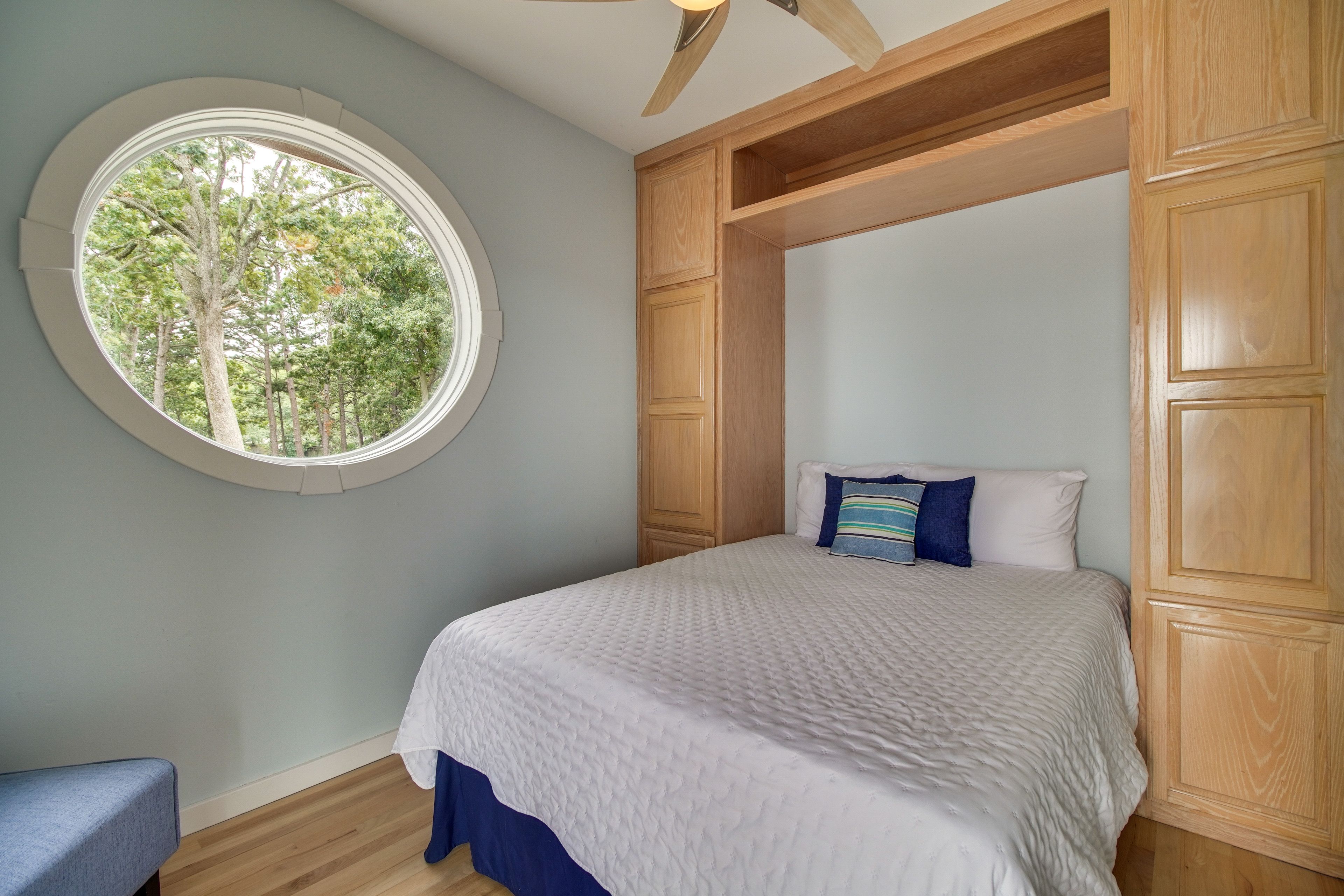 Bedroom 5 | Queen Bed | 3rd Floor