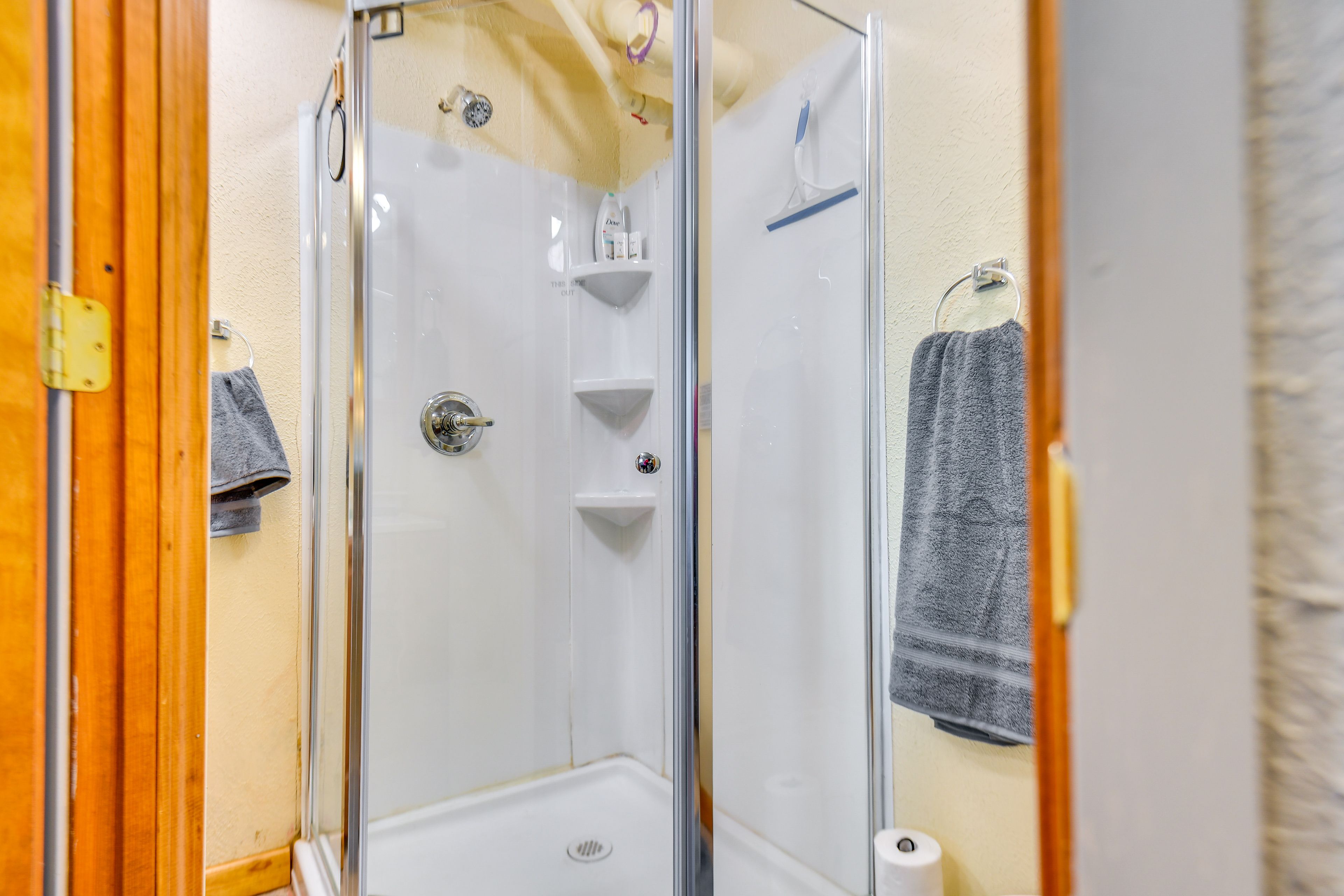 Full Bathroom | Basement Floor