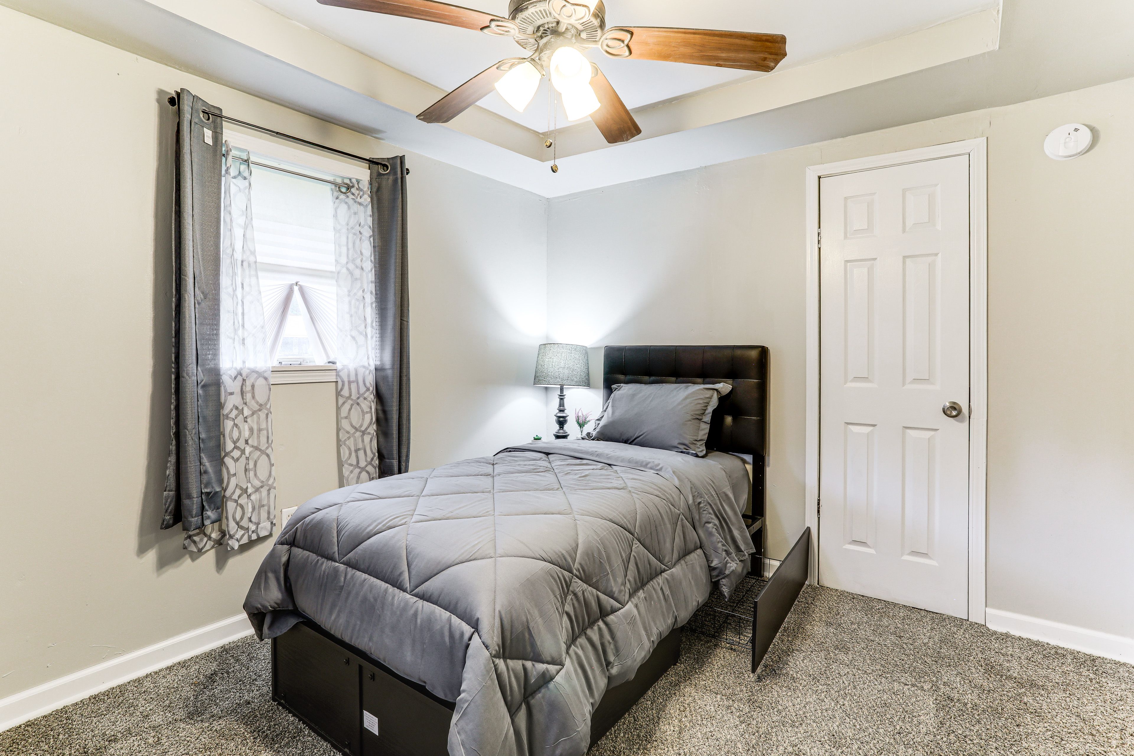 Bedroom 2 | Twin Bed