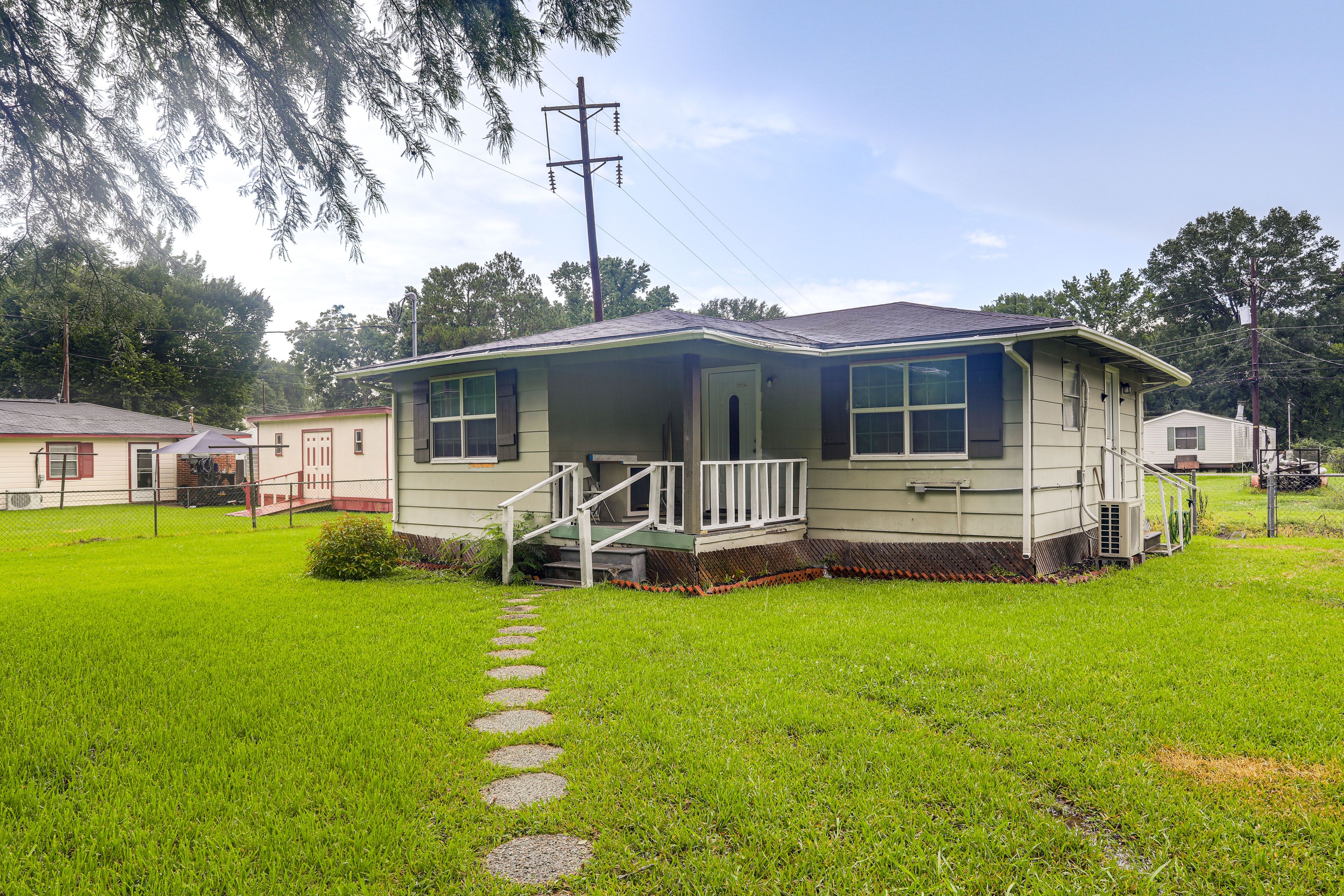 Single-Story House | Self Check-In | 14 Mi to Tiger Stadium
