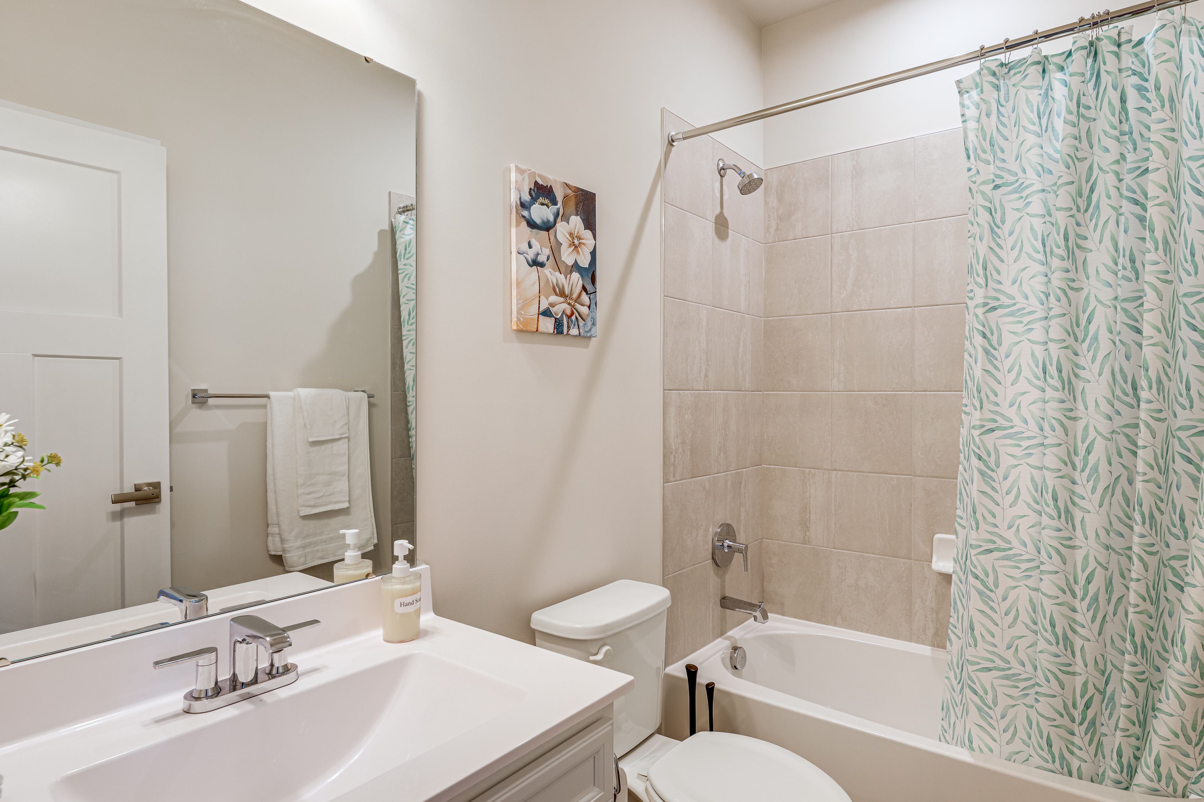Bathroom | Towels Provided | Lower Floor
