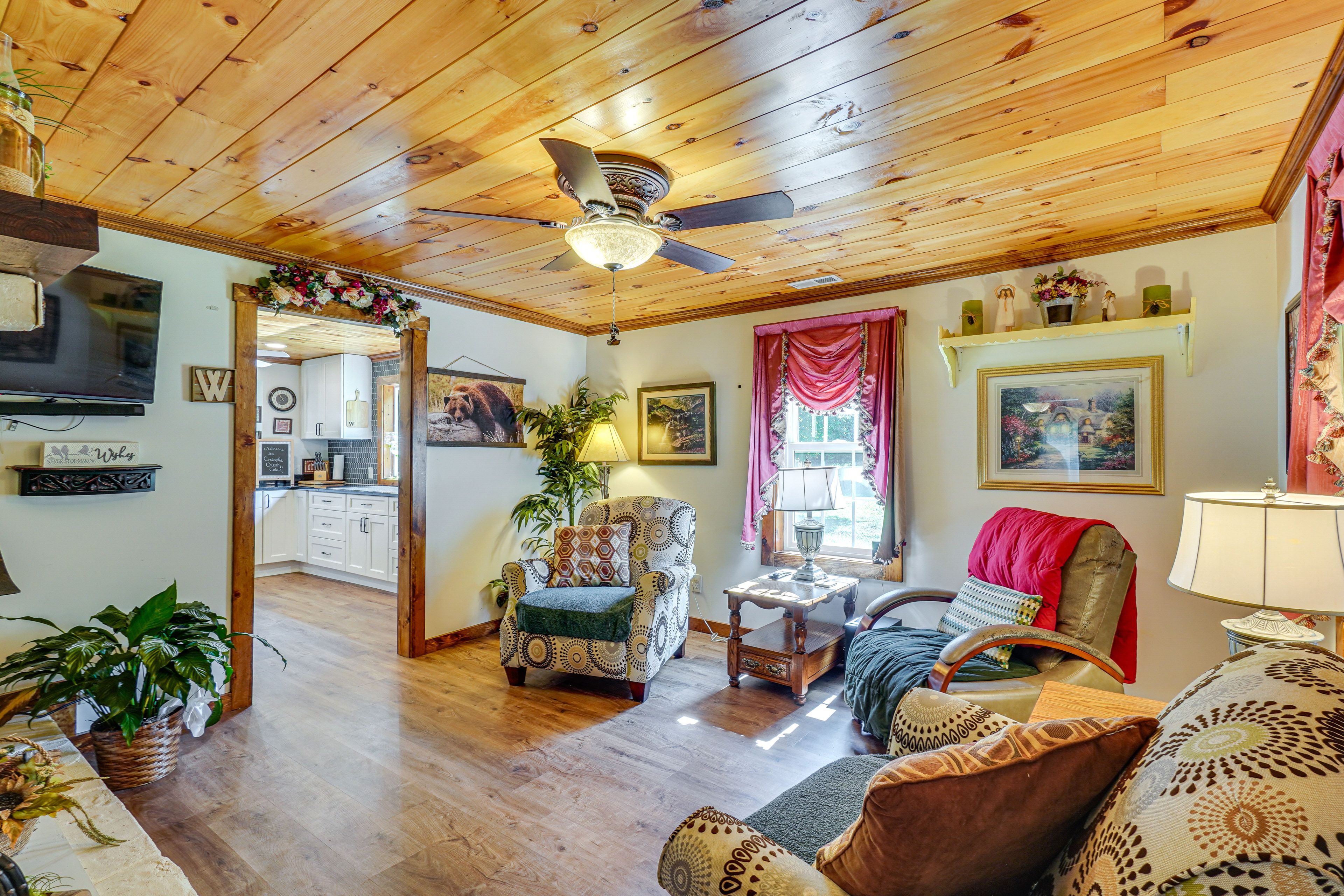 Living Room | Central A/C | Single-Story Cabin
