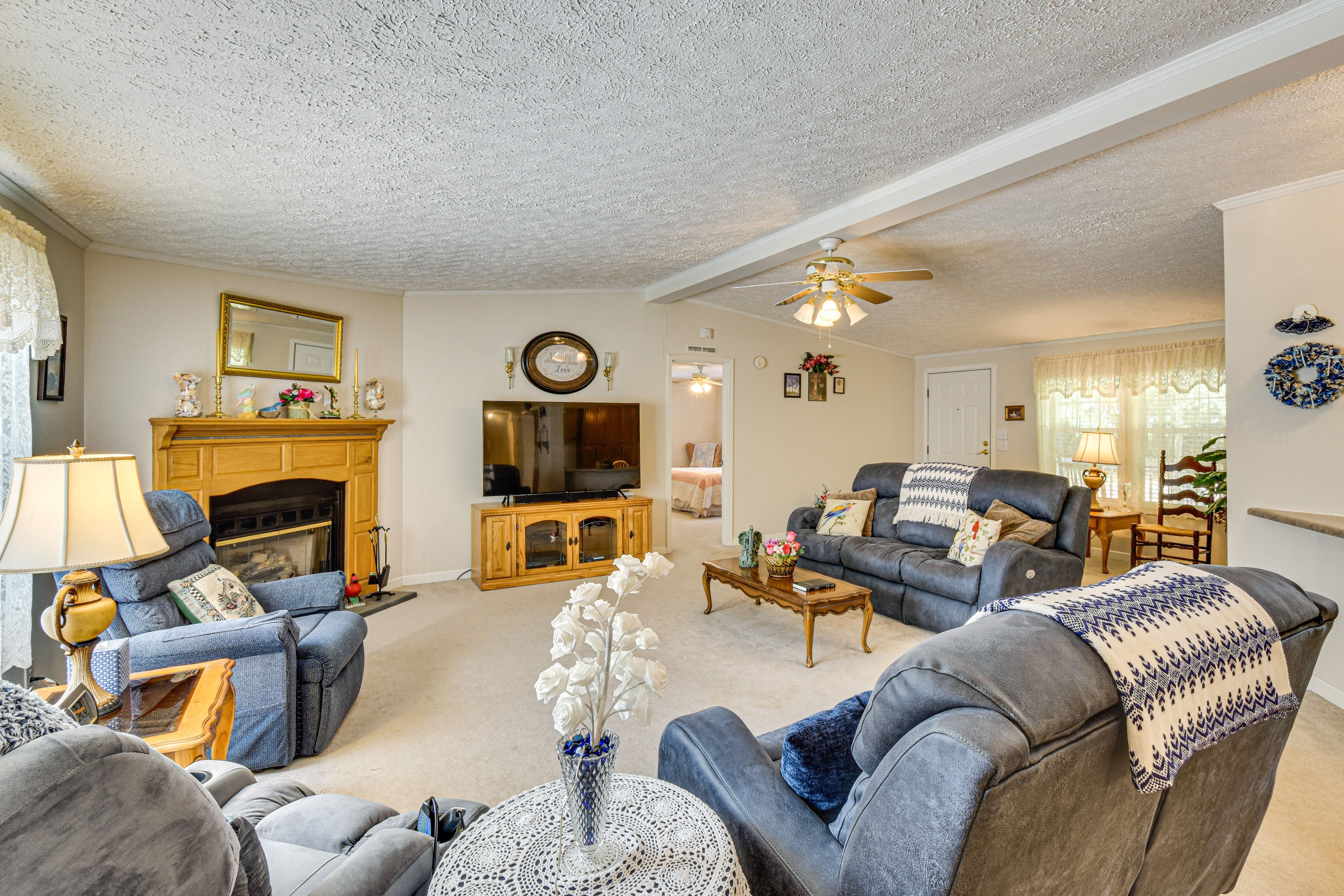 Living Room | Central A/C & Heating | Decorative Fireplace