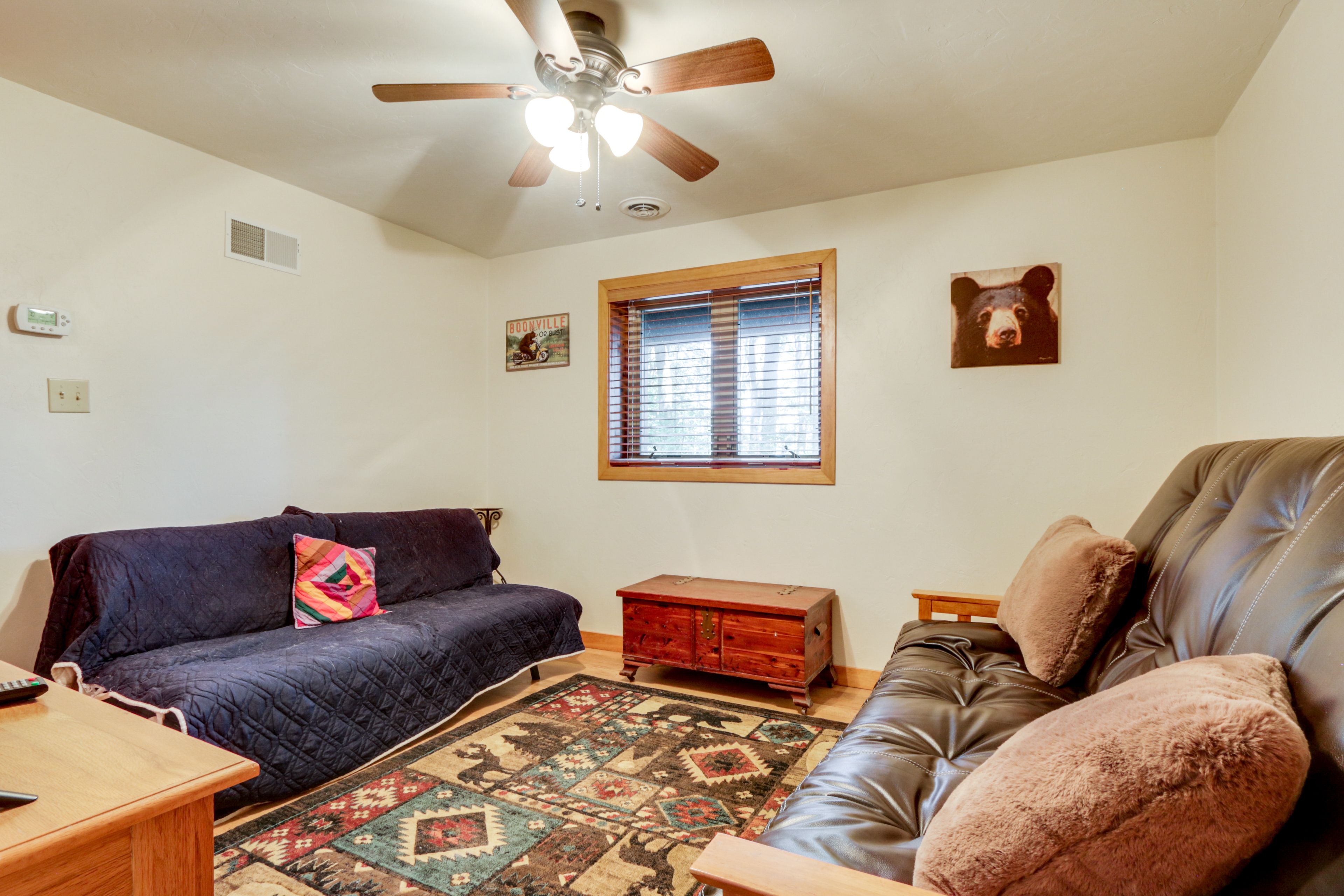 Bedroom 3 | Basement | Queen Futon | Twin Futon