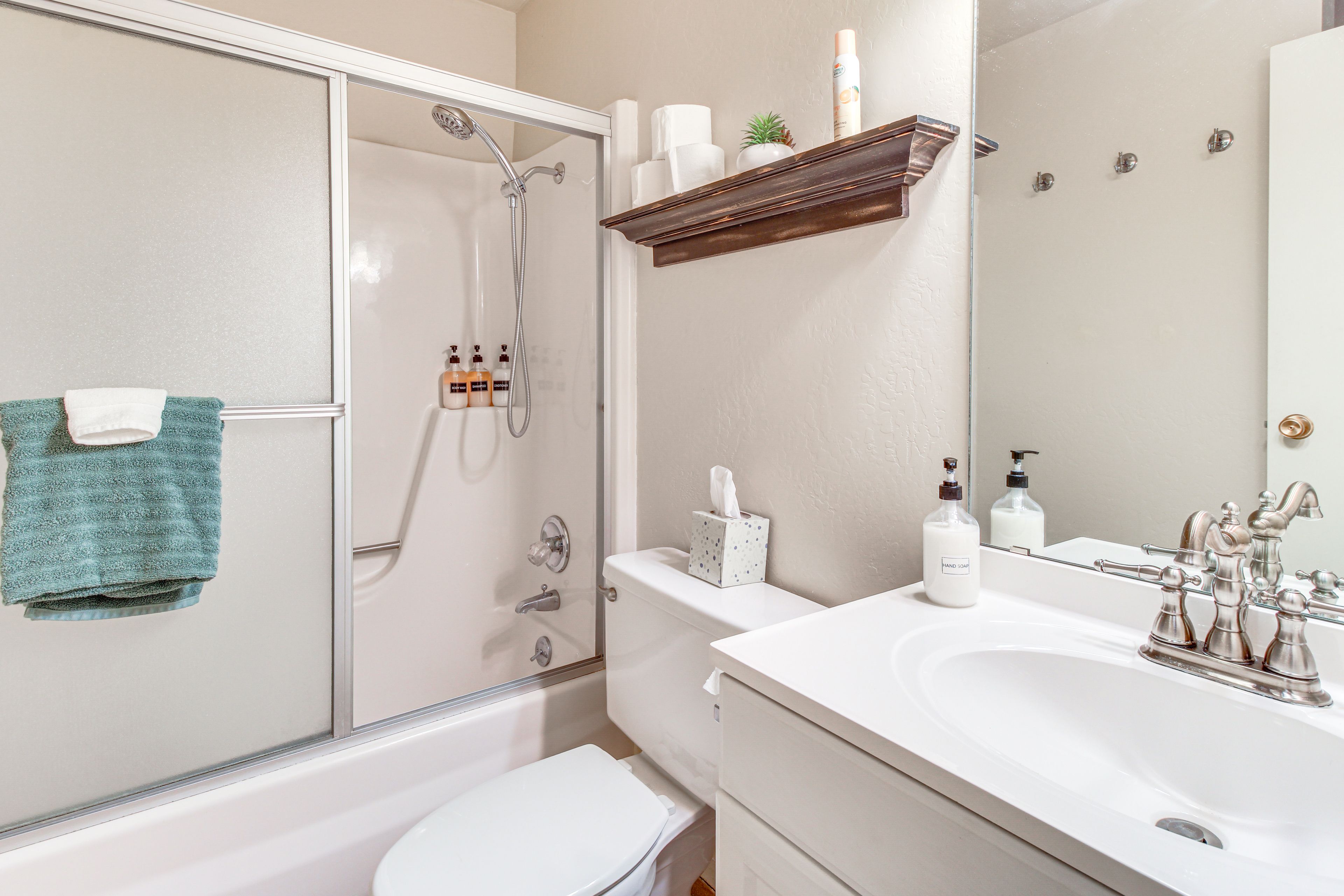Full Bathroom