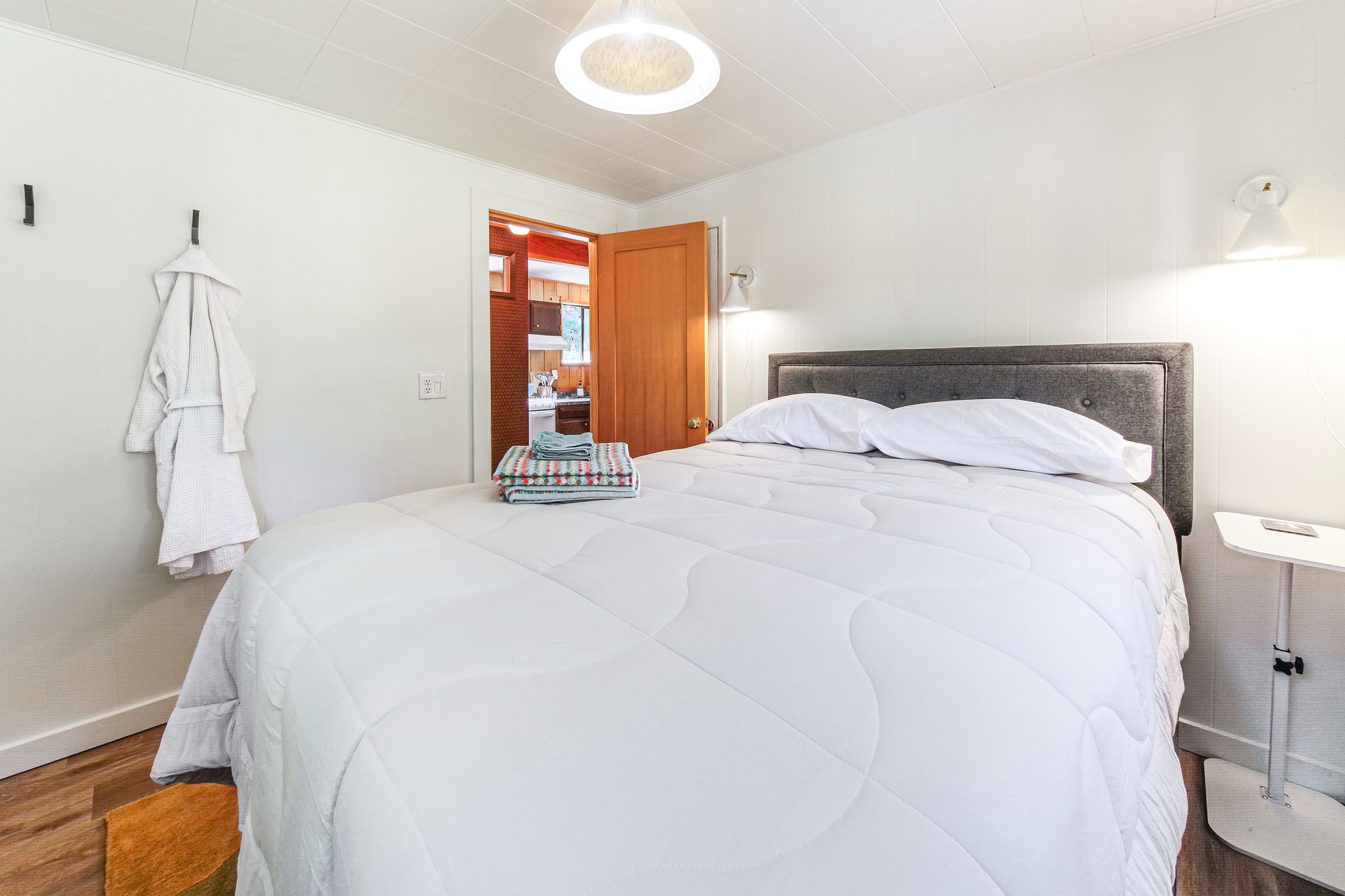 Bedroom 2 | 1st Floor | Queen Bed | Linens Provided