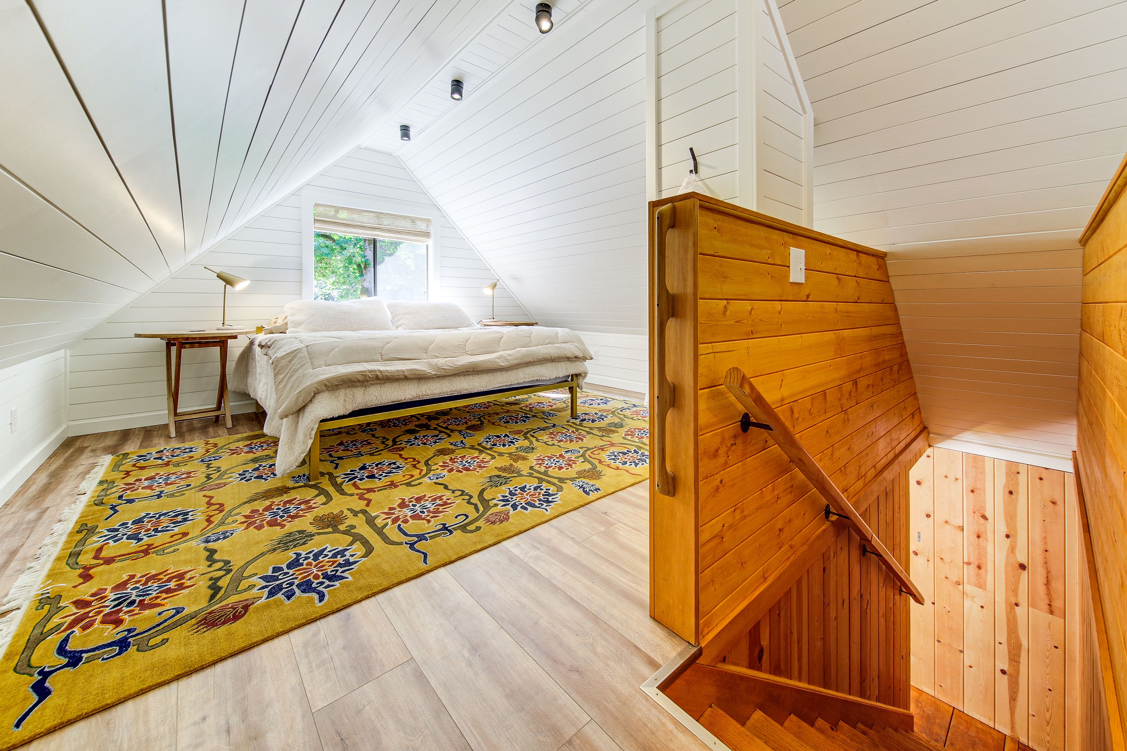 Bedroom 1 (Loft) | 2nd Floor | King Bed | 2 Twin Beds | Smart TV