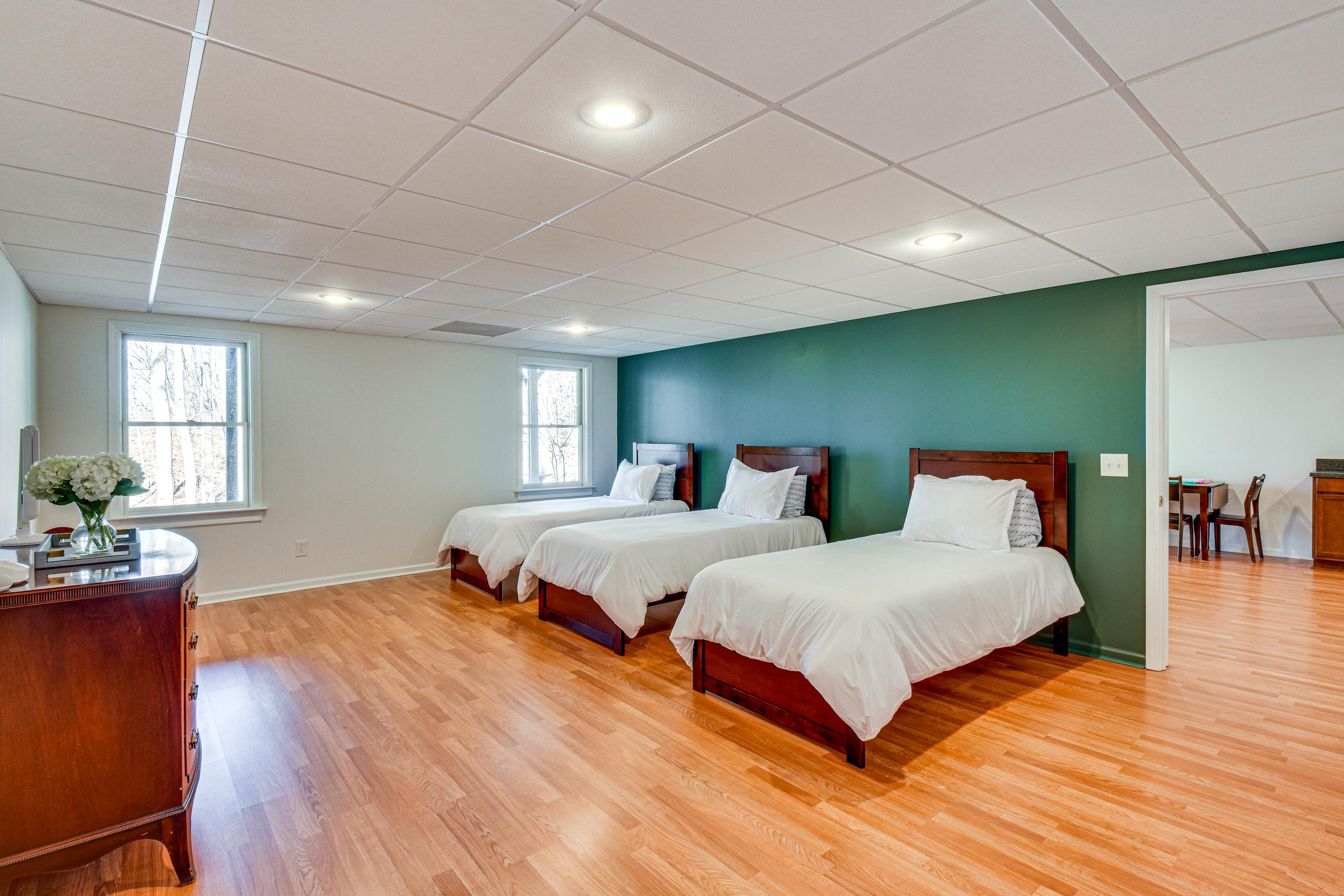 Bedroom 5 | Basement | 3 Twin XL Beds