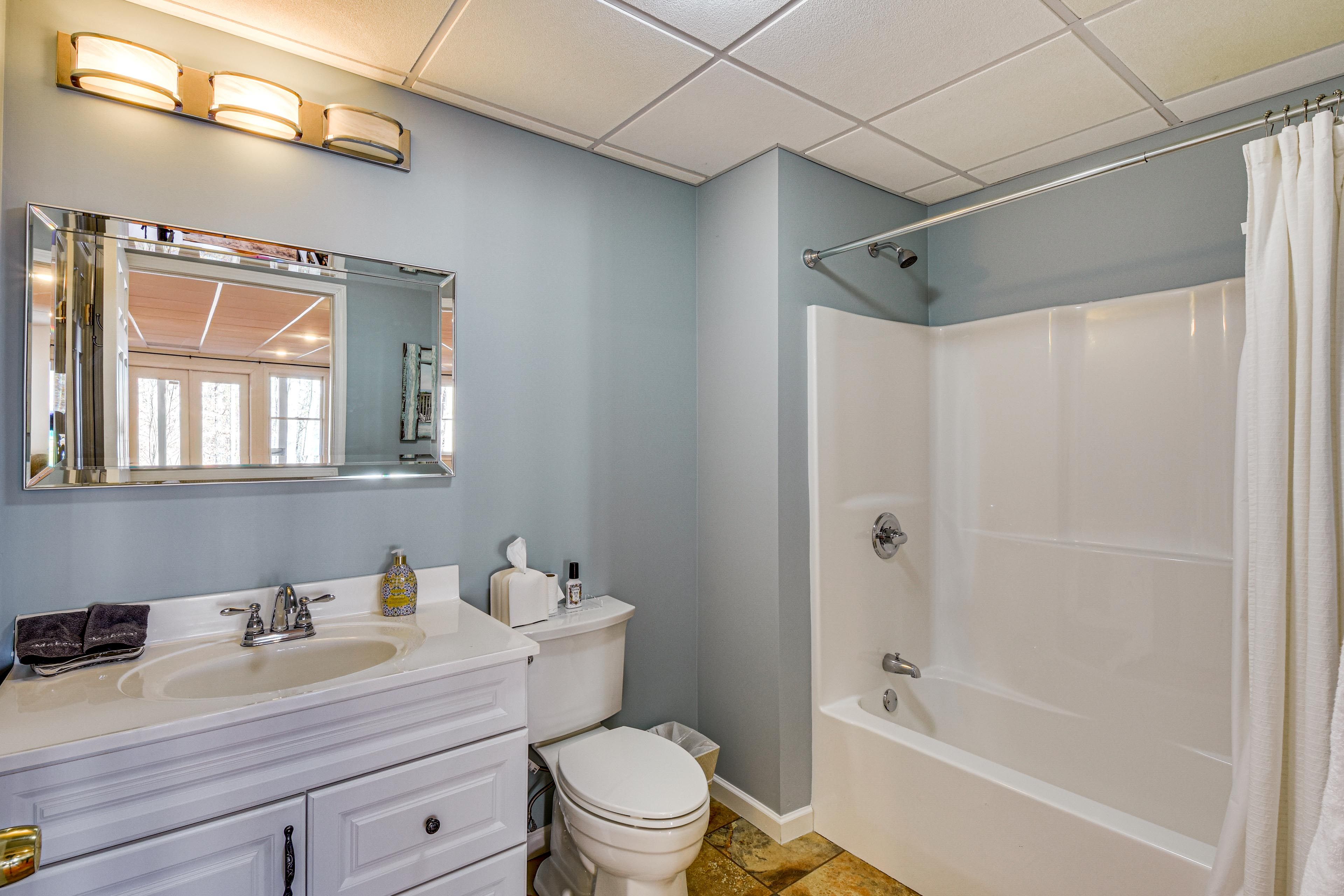 Full Bathroom | Basement