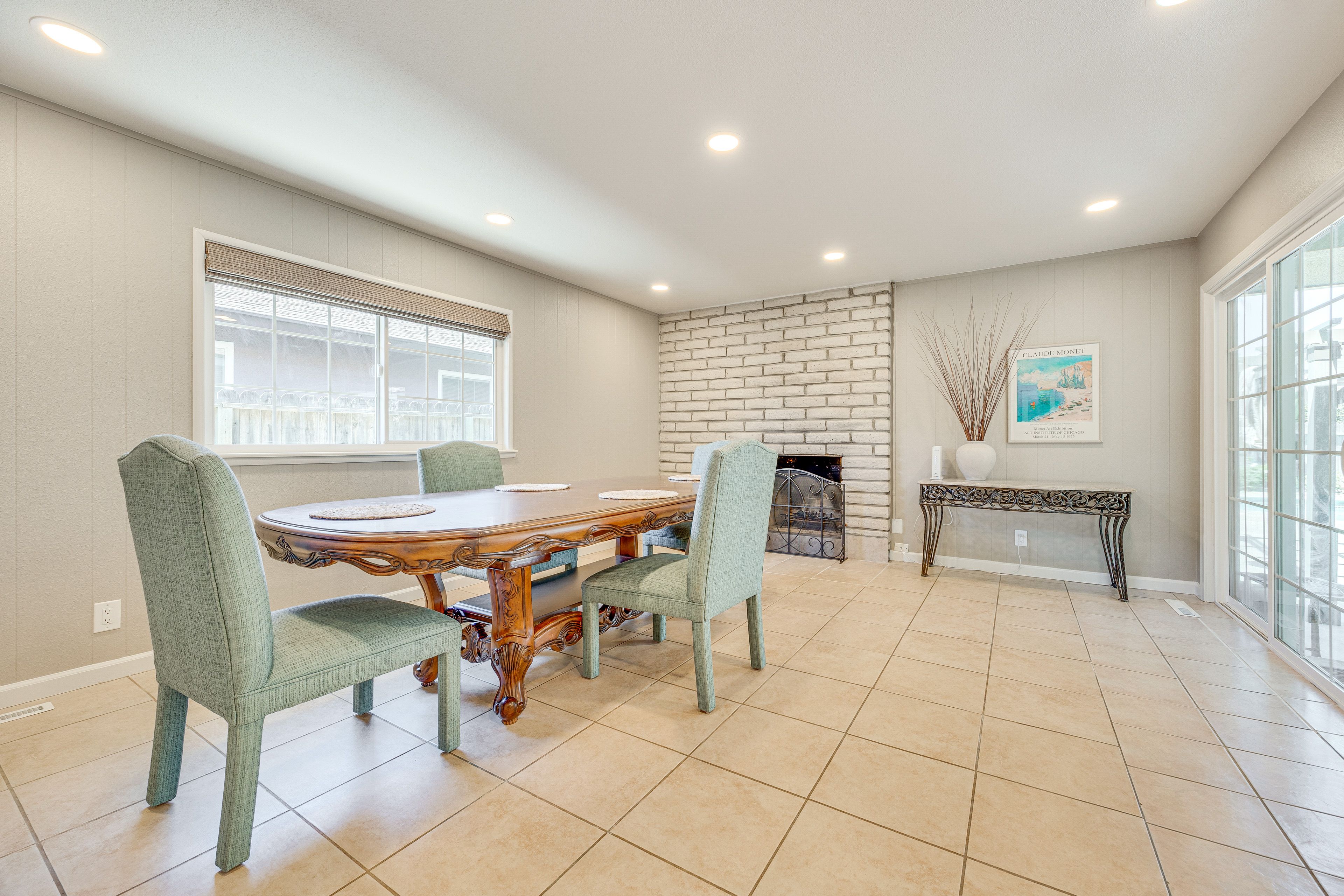 2 Dining Tables