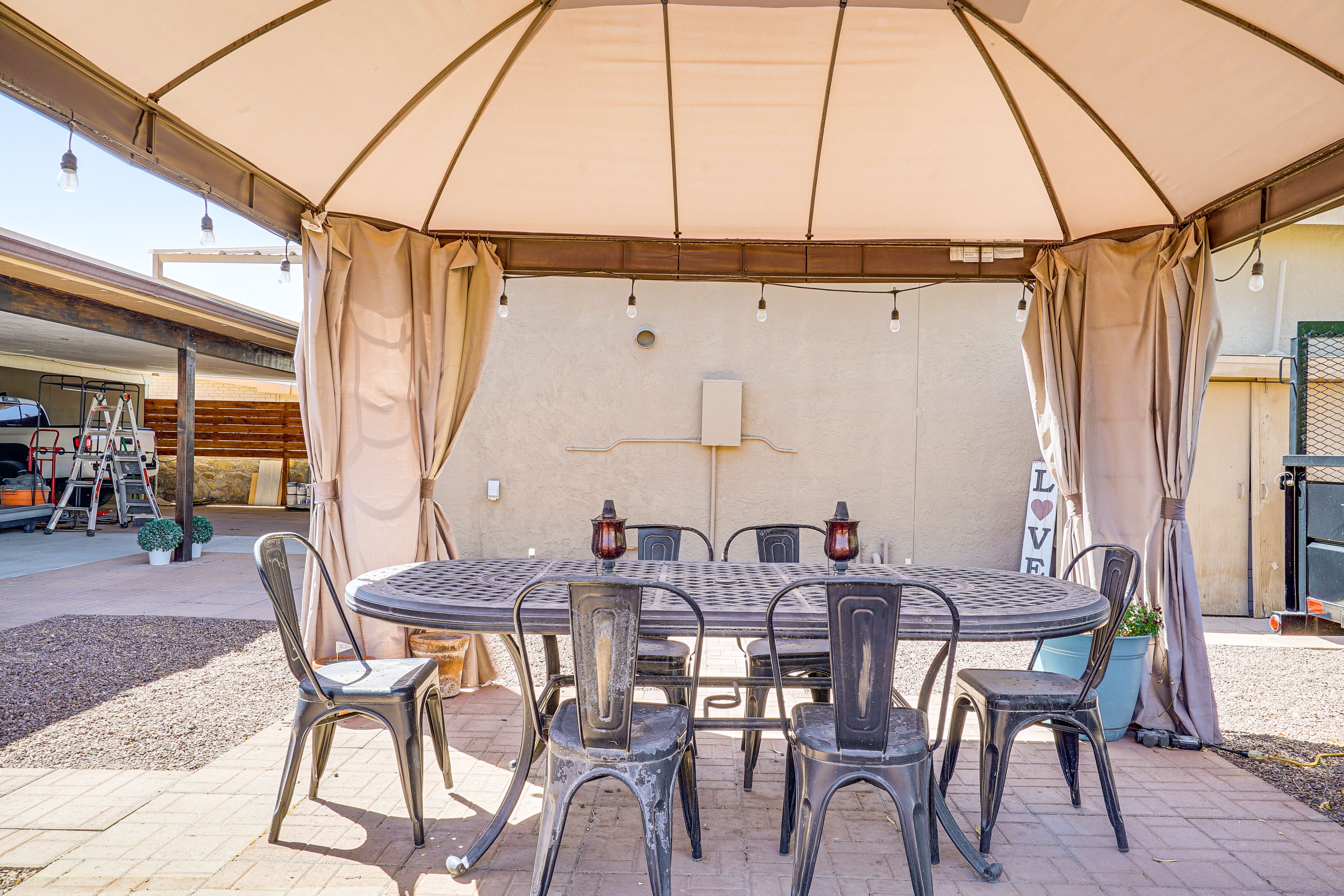 Private Gazebo | Dining Area
