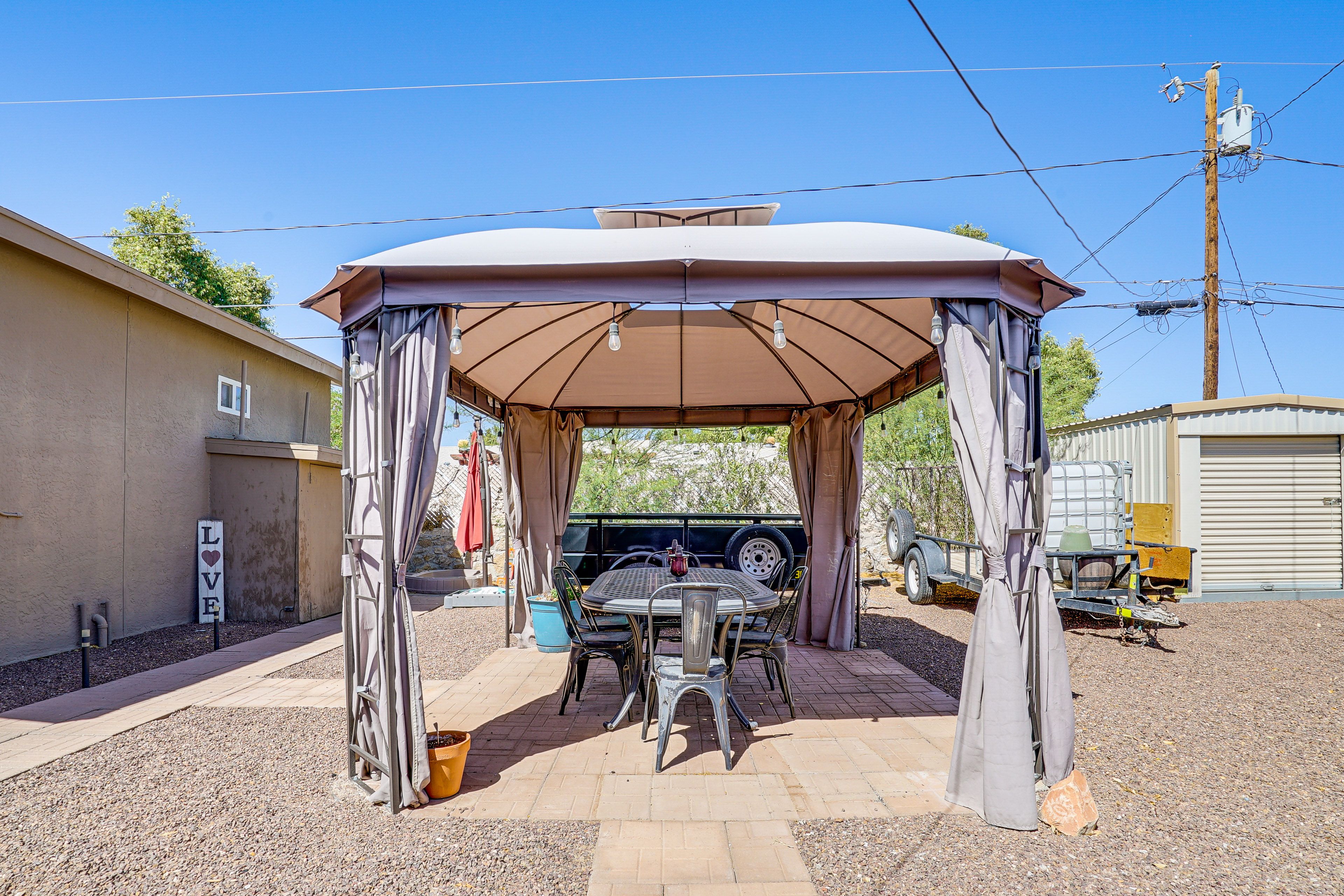 Private Gazebo | Dining Area